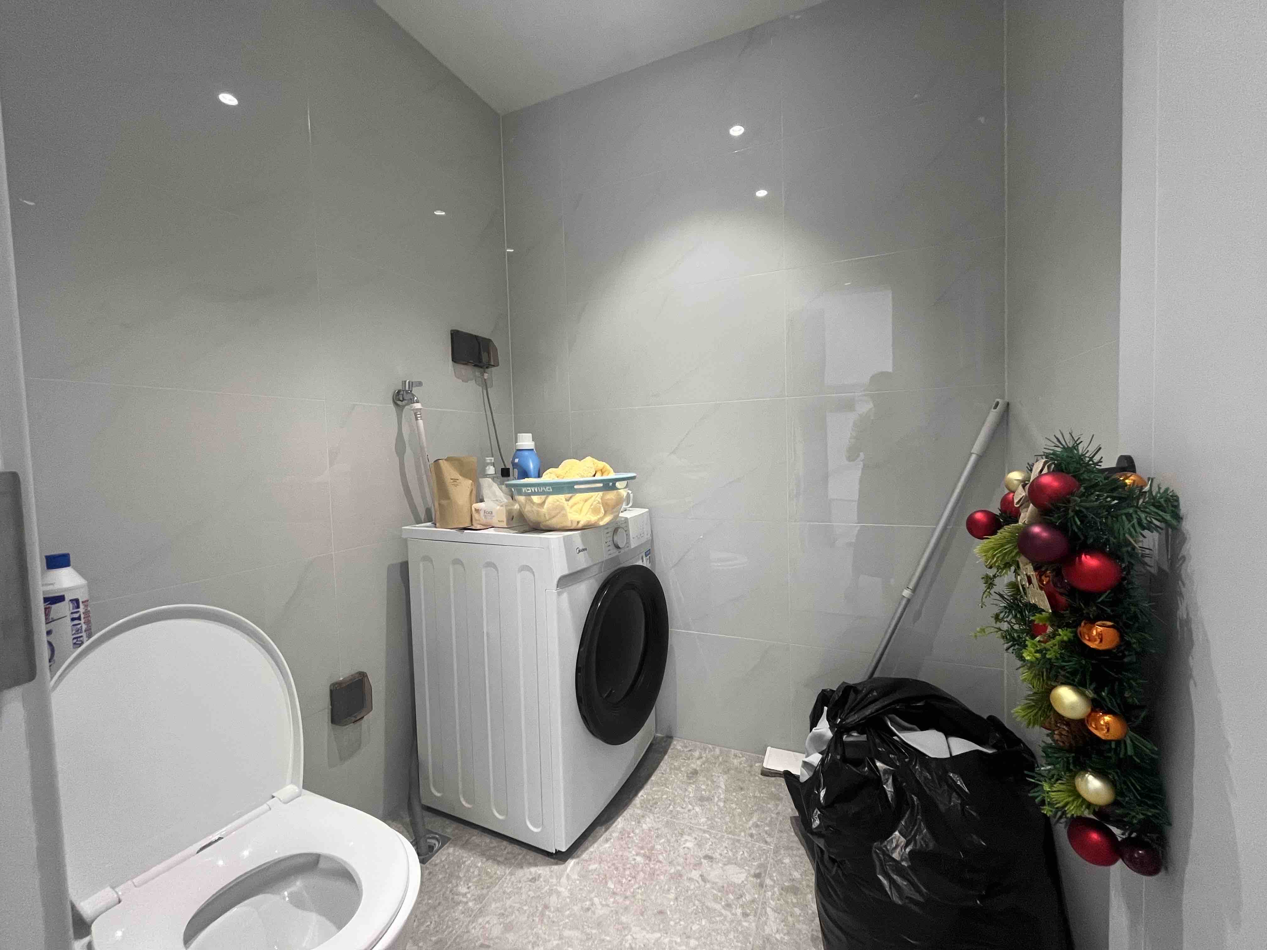 海航豪庭南苑  2室2厅2卫    155.0万 海航豪庭南苑  2室2厅2卫    155.0万客厅