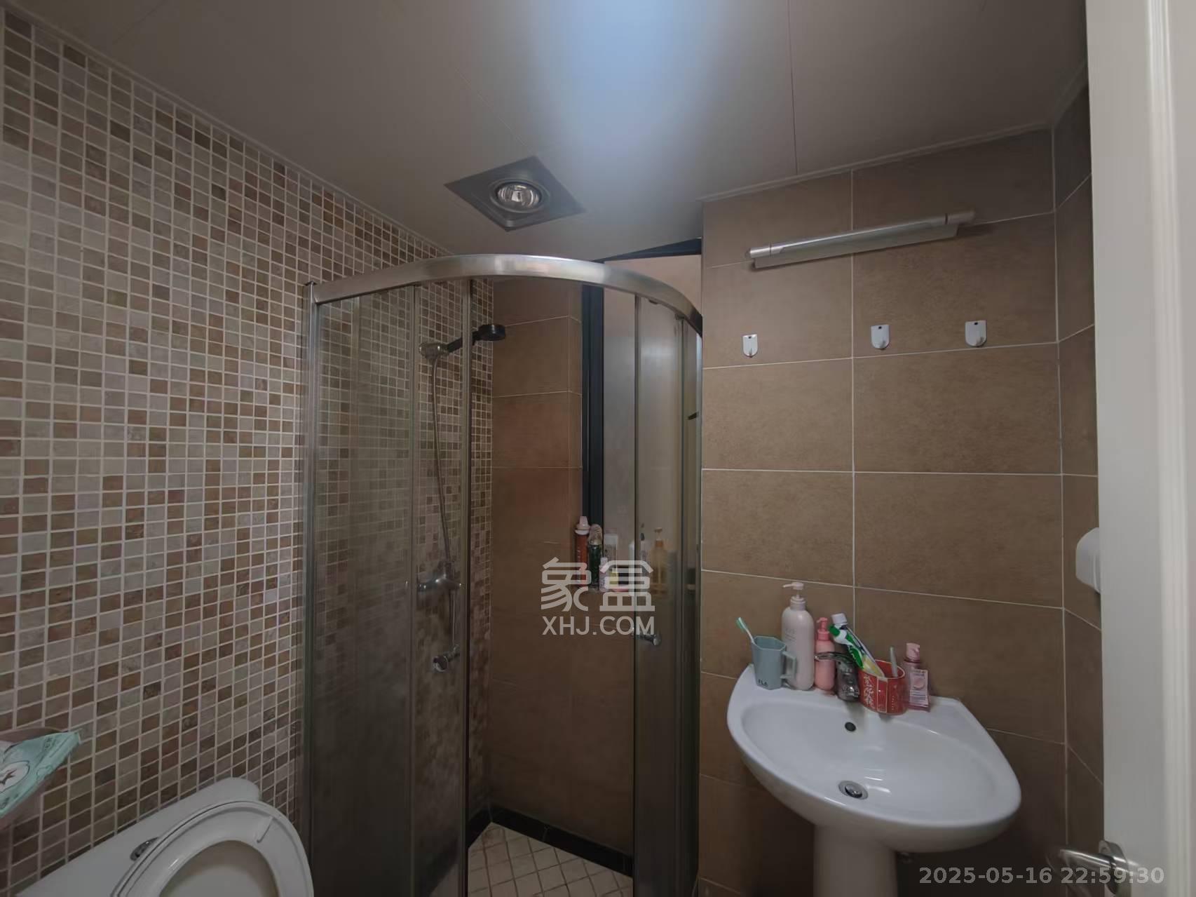 保利城(中航城国际社区、郡原美村) 1室1厅1卫 29.8万 保利城(中航城国际社区、郡原美村) 1室1厅1卫 29.8万卫生间