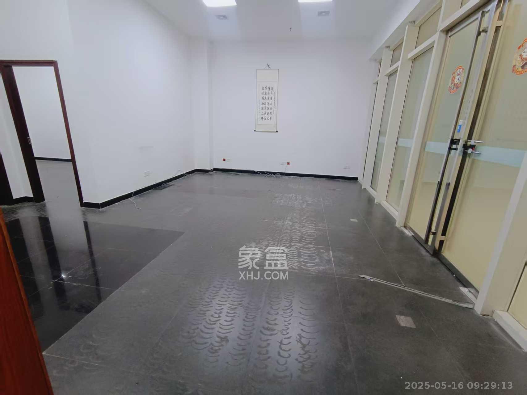 阳光100一期、四五期   141.44㎡     5600.00元/月室内图