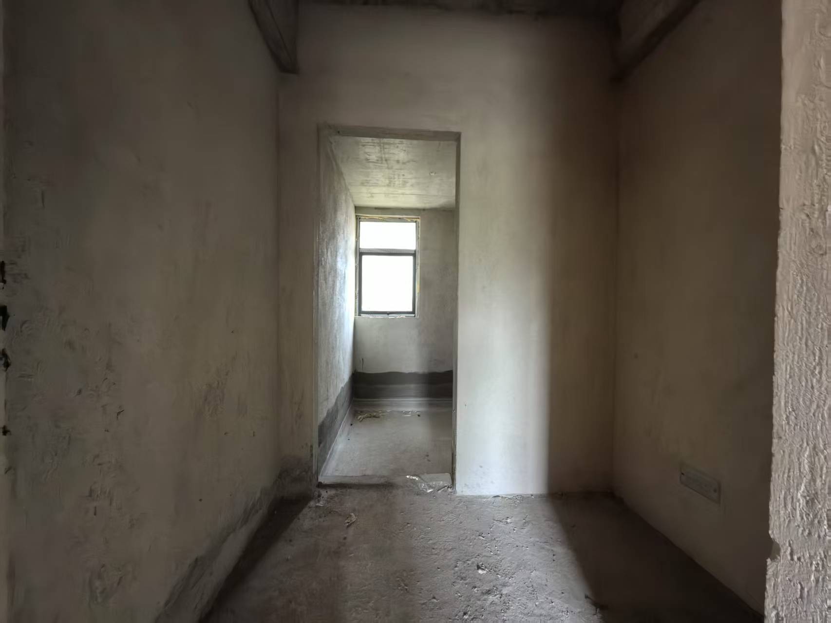 吉鸿花园 3室2厅2卫 59.8万 吉鸿花园 3室2厅2卫 59.8万客厅