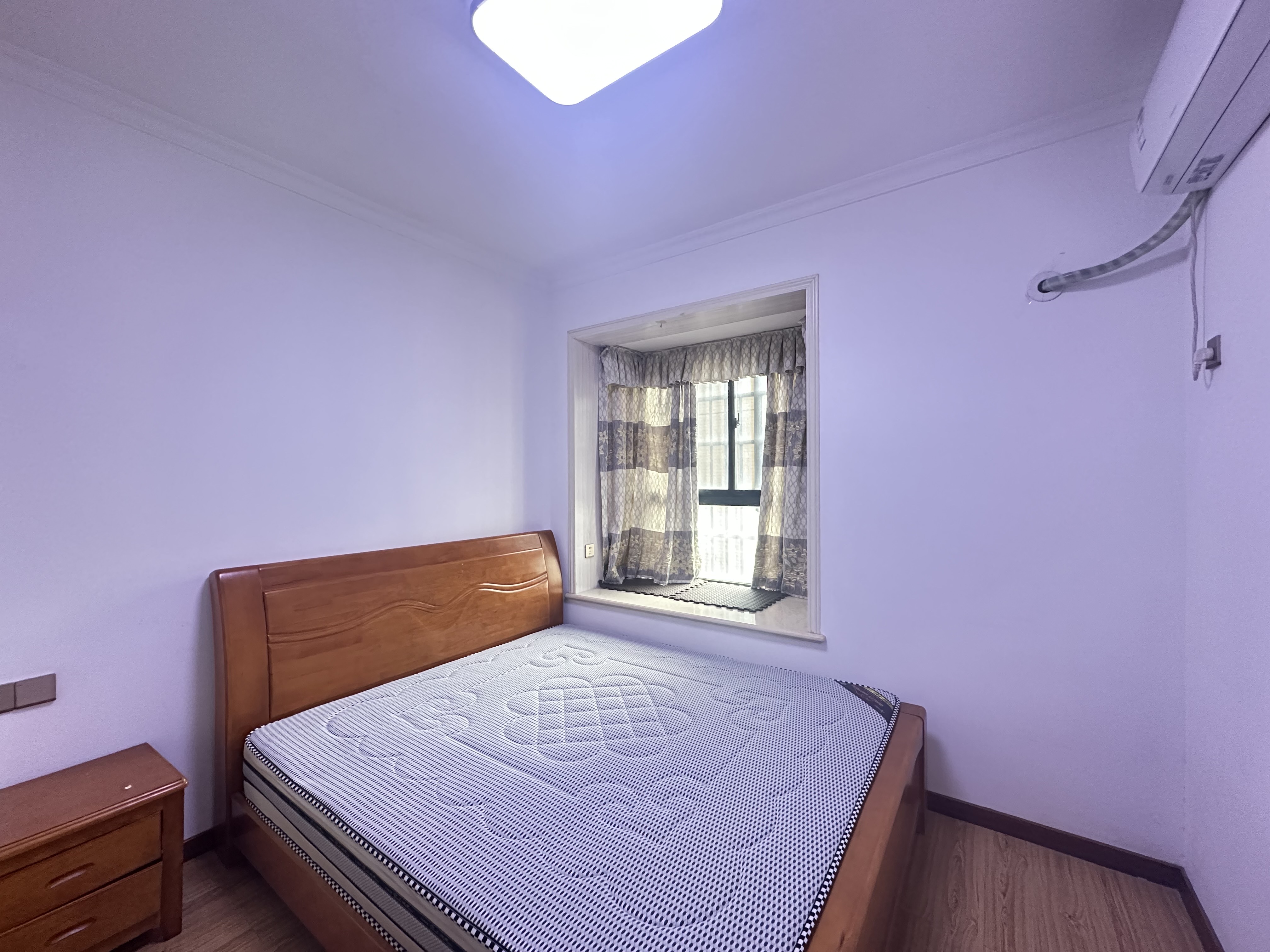 丽景天下一期 4室2厅2卫 2200.0元/月 丽景天下一期 4室2厅2卫 2200.0元/月室内图