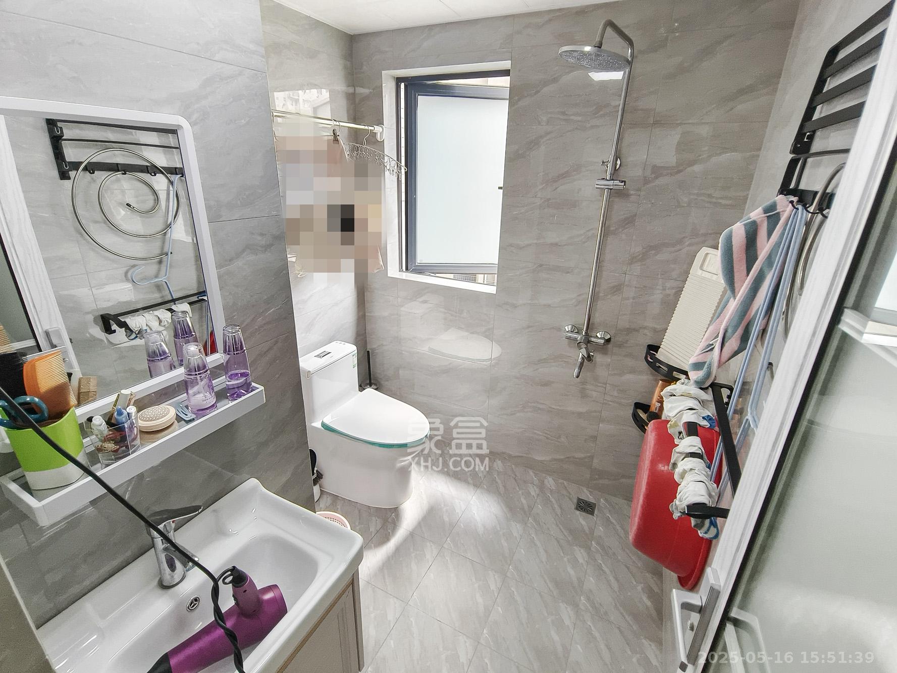 筑梦星园 4室2厅2卫 94.0万 筑梦星园 4室2厅2卫 94.0万卫生间