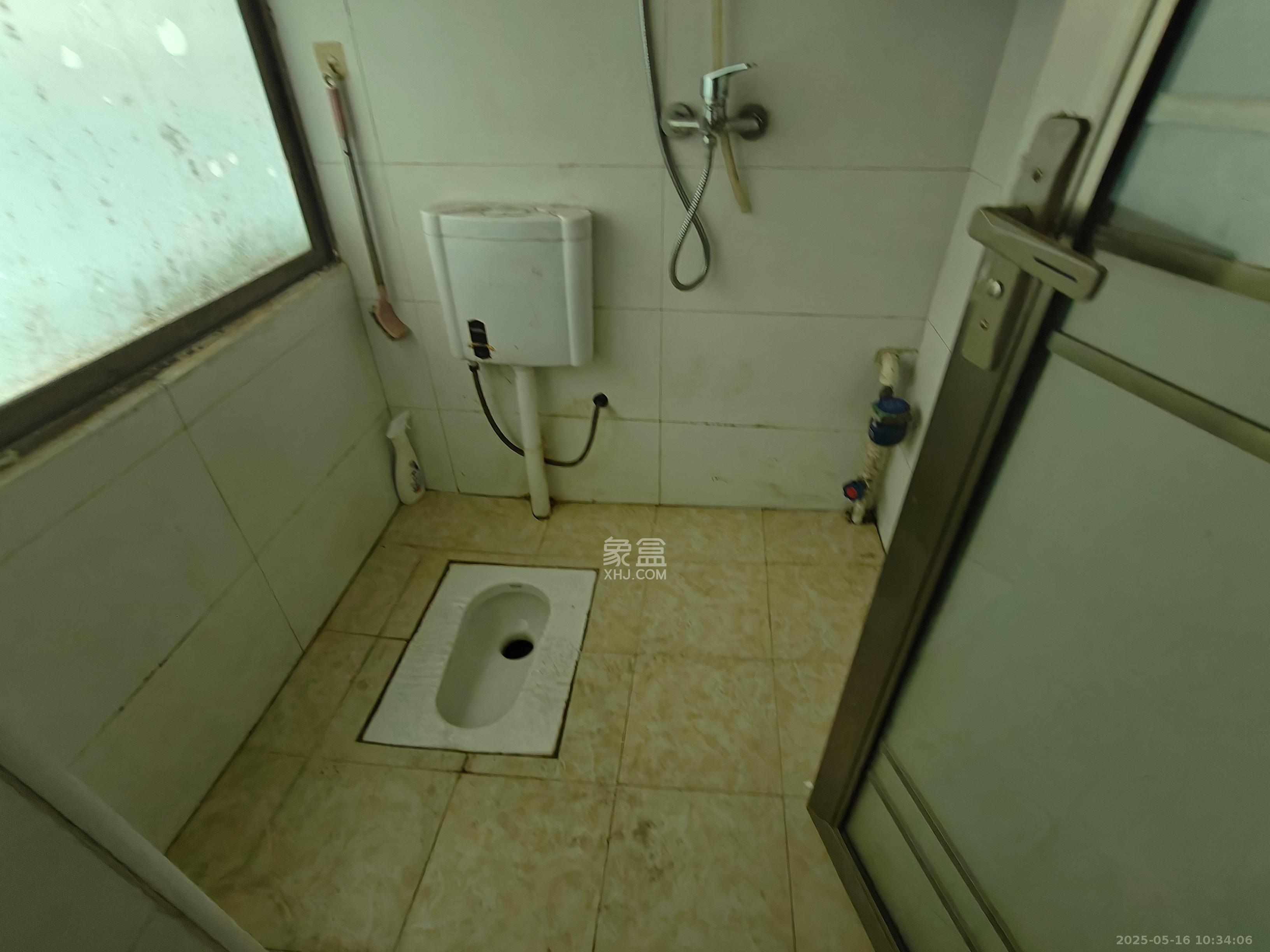马王堆汽配城  1室2厅1卫    1200.0元/月室内图