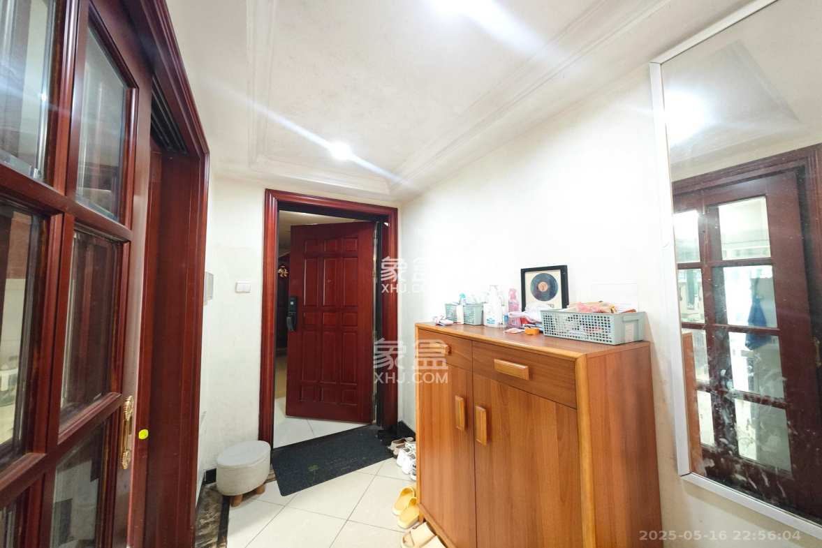 恒大城 3室2厅3卫 105.8万 恒大城 3室2厅3卫 105.8万其他