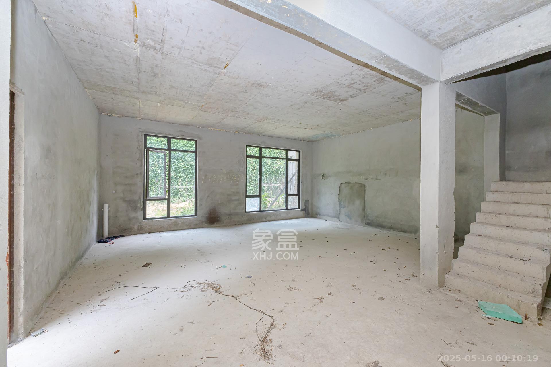 龙湖璟宸原著(龙湖紫宸)  5室3厅3卫    580.0万 龙湖璟宸原著(龙湖紫宸)  5室3厅3卫    580.0万