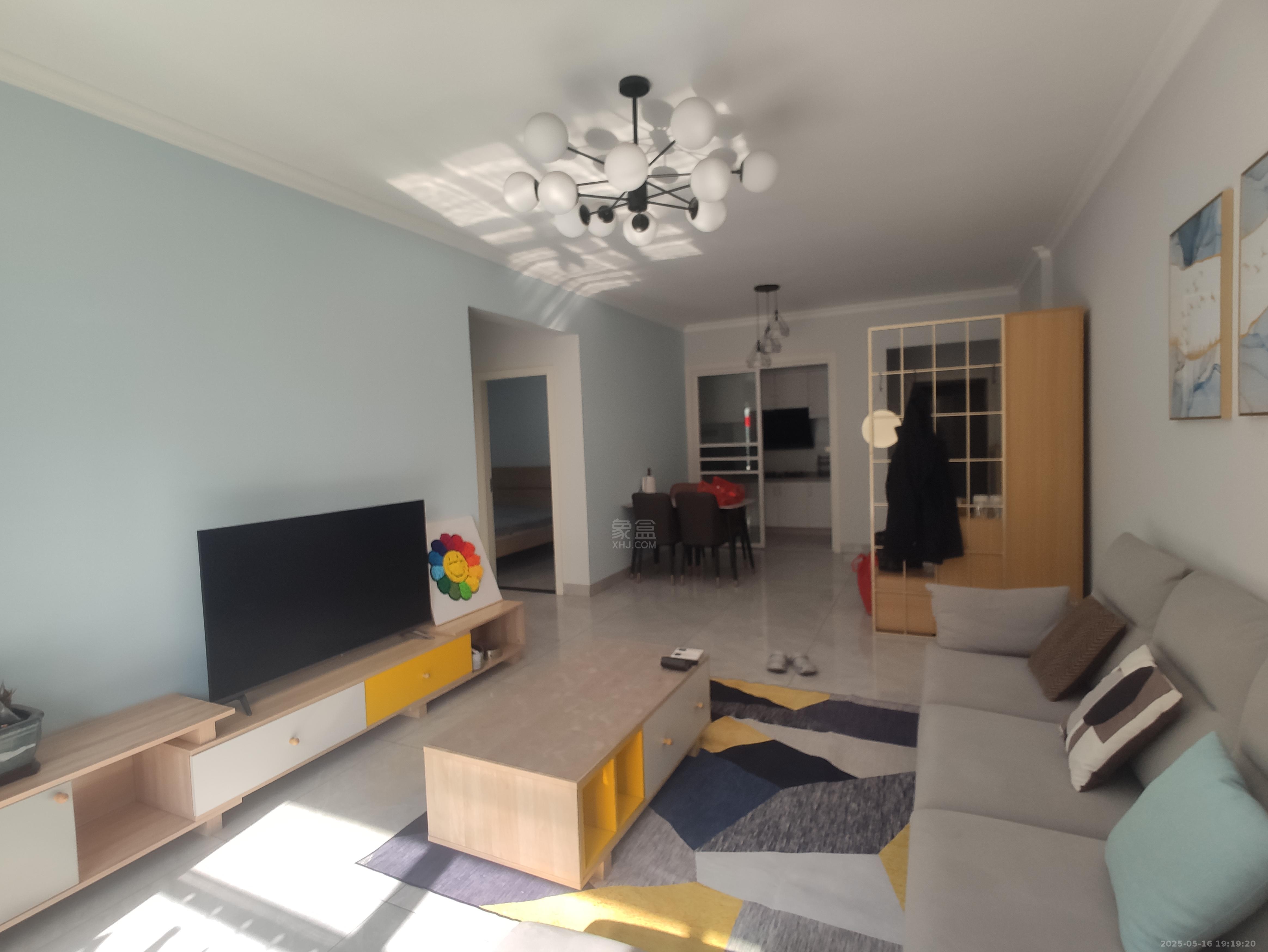 城市风景 2室1厅1卫 1600.0元/月 城市风景 2室1厅1卫 1600.0元/月室内图