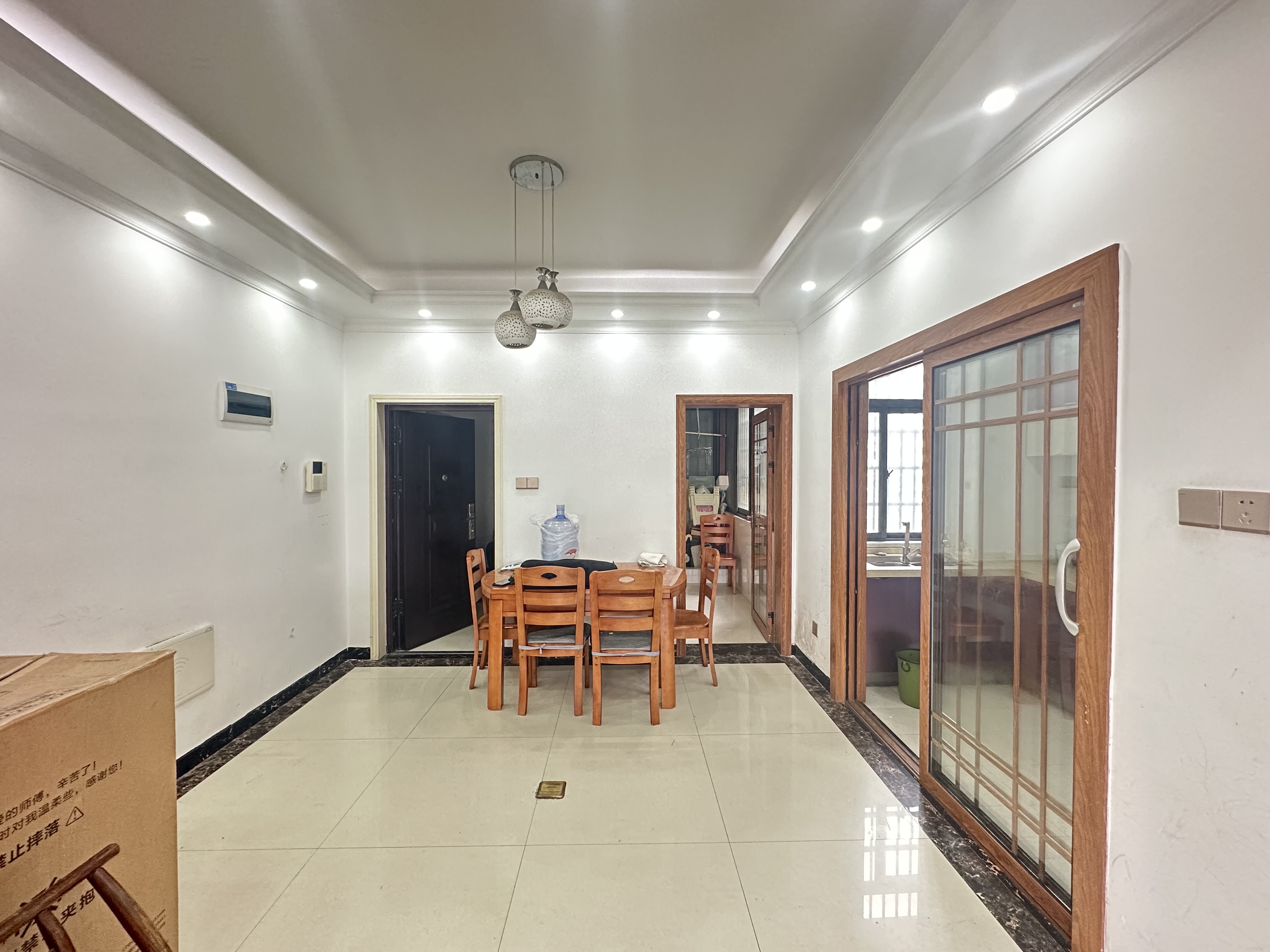 丽景天下一期 4室2厅2卫 2200.0元/月 丽景天下一期 4室2厅2卫 2200.0元/月室内图