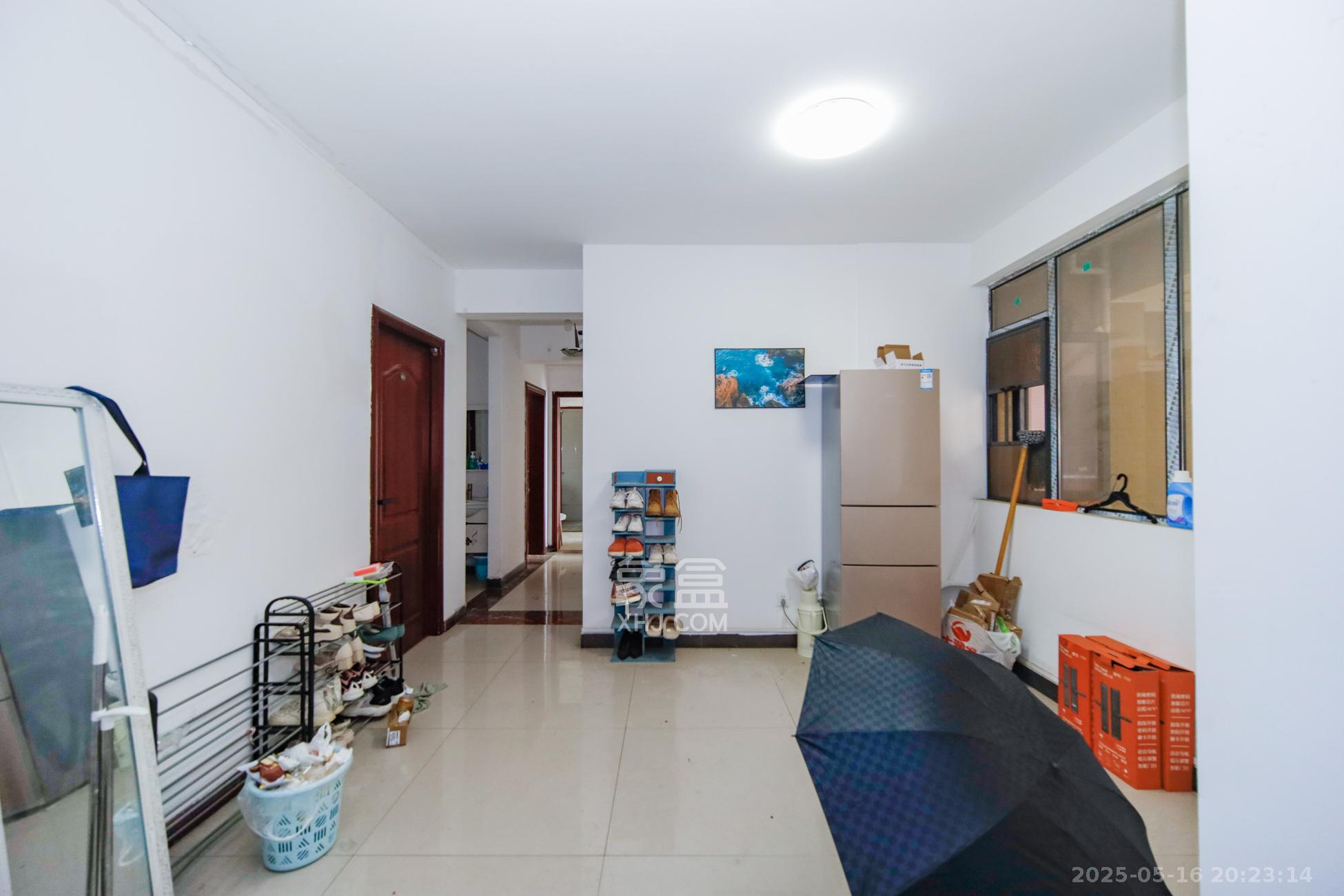 红星国际公馆 3室2厅1卫 99.8万 红星国际公馆 3室2厅1卫 99.8万客厅