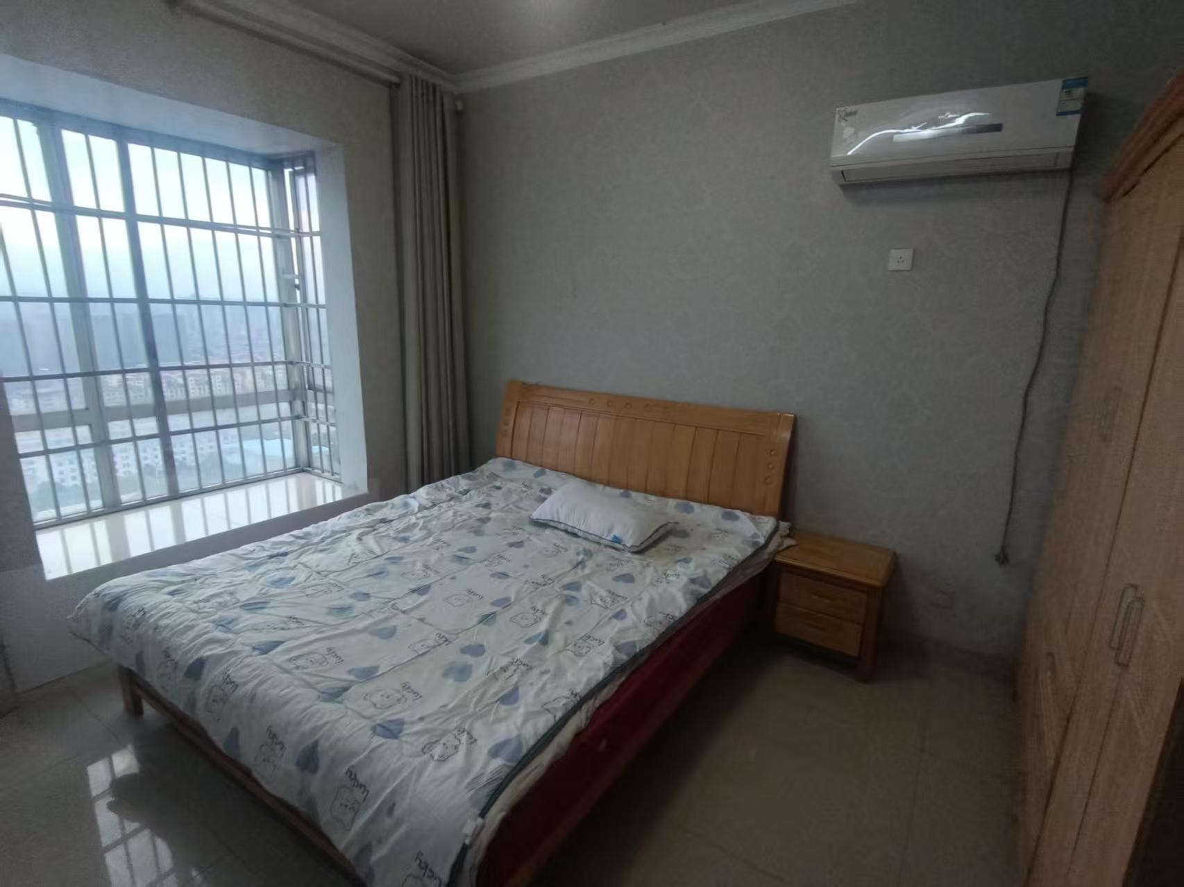 鸿泰国际  2室1厅1卫   1600.00元/月室内图