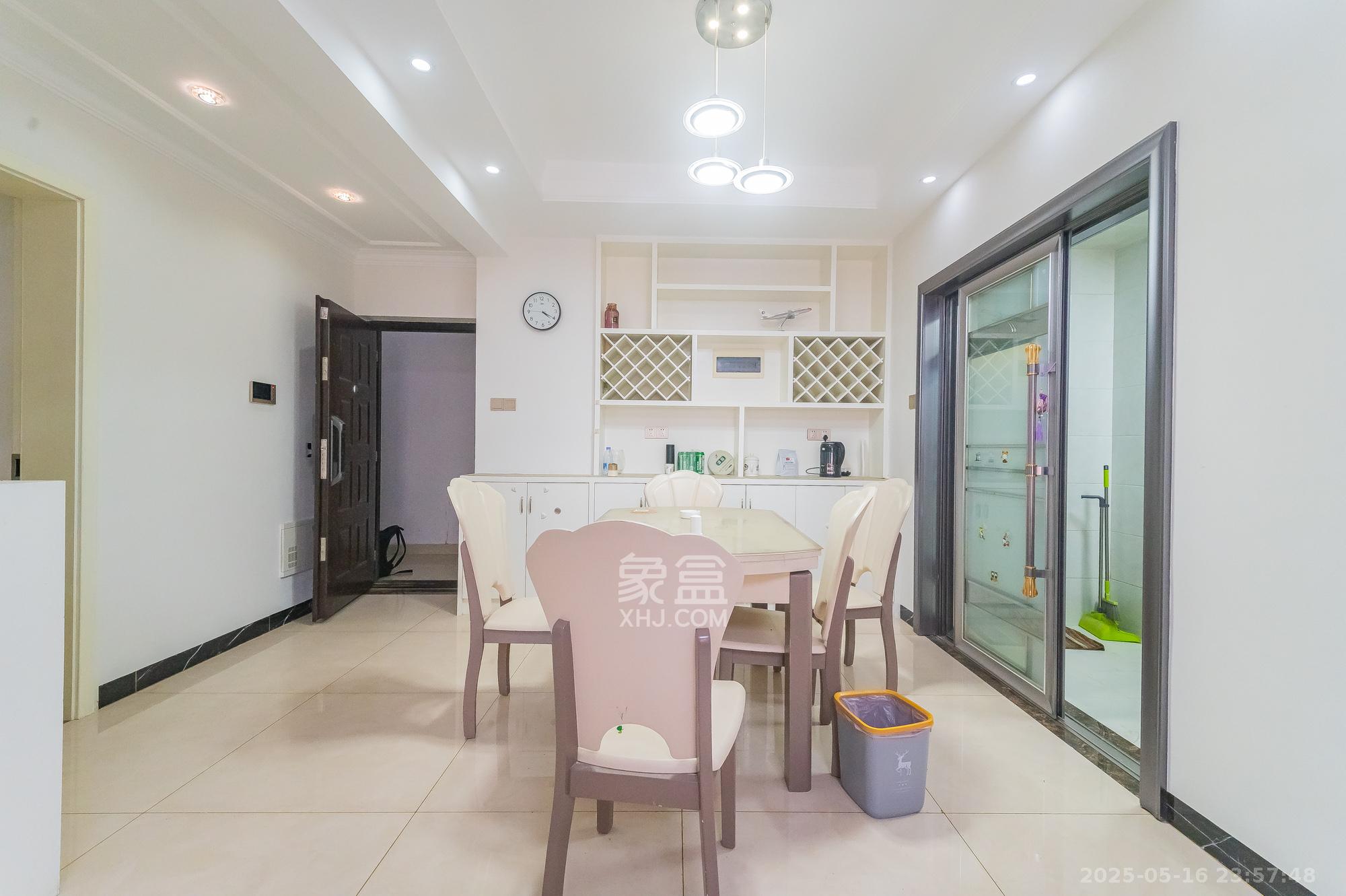 松雅轩(埃克斯社区) 2室2厅1卫 62.8万 松雅轩(埃克斯社区) 2室2厅1卫 62.8万客厅