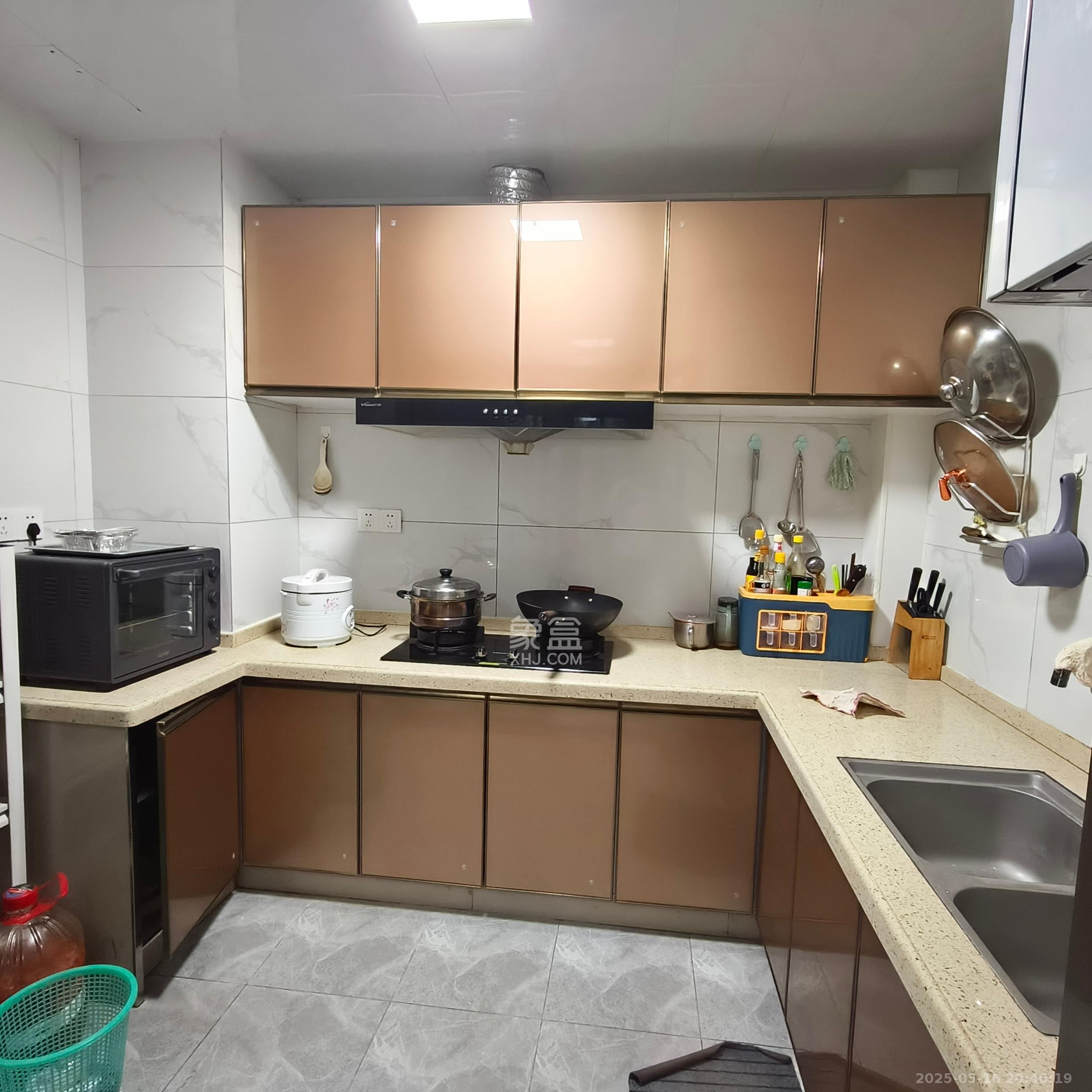 湘诚德峰小区  3室2厅2卫   2200.00元/月室内图
