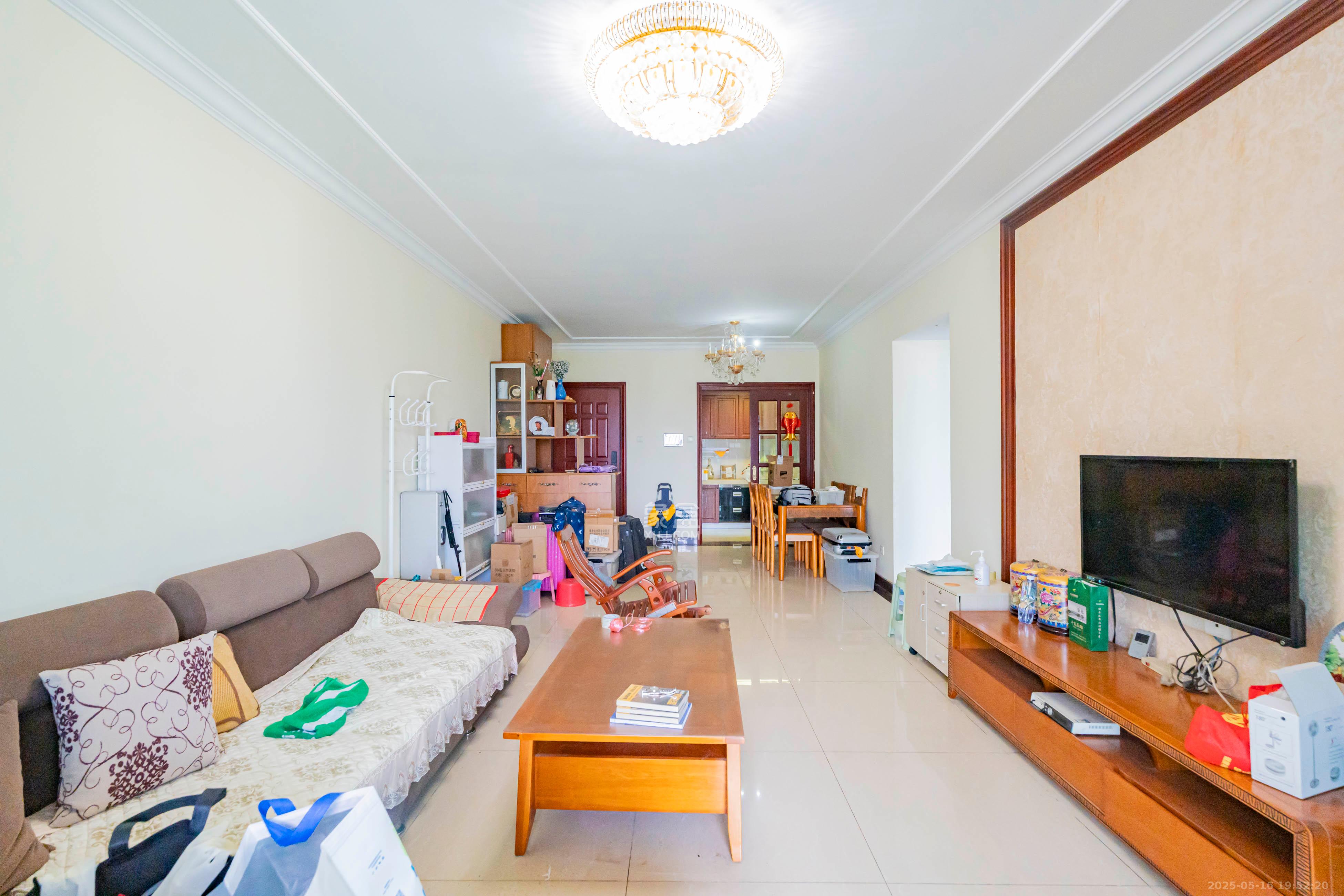 恒大雅苑 3室2厅2卫 95.0万 恒大雅苑 3室2厅2卫 95.0万客厅