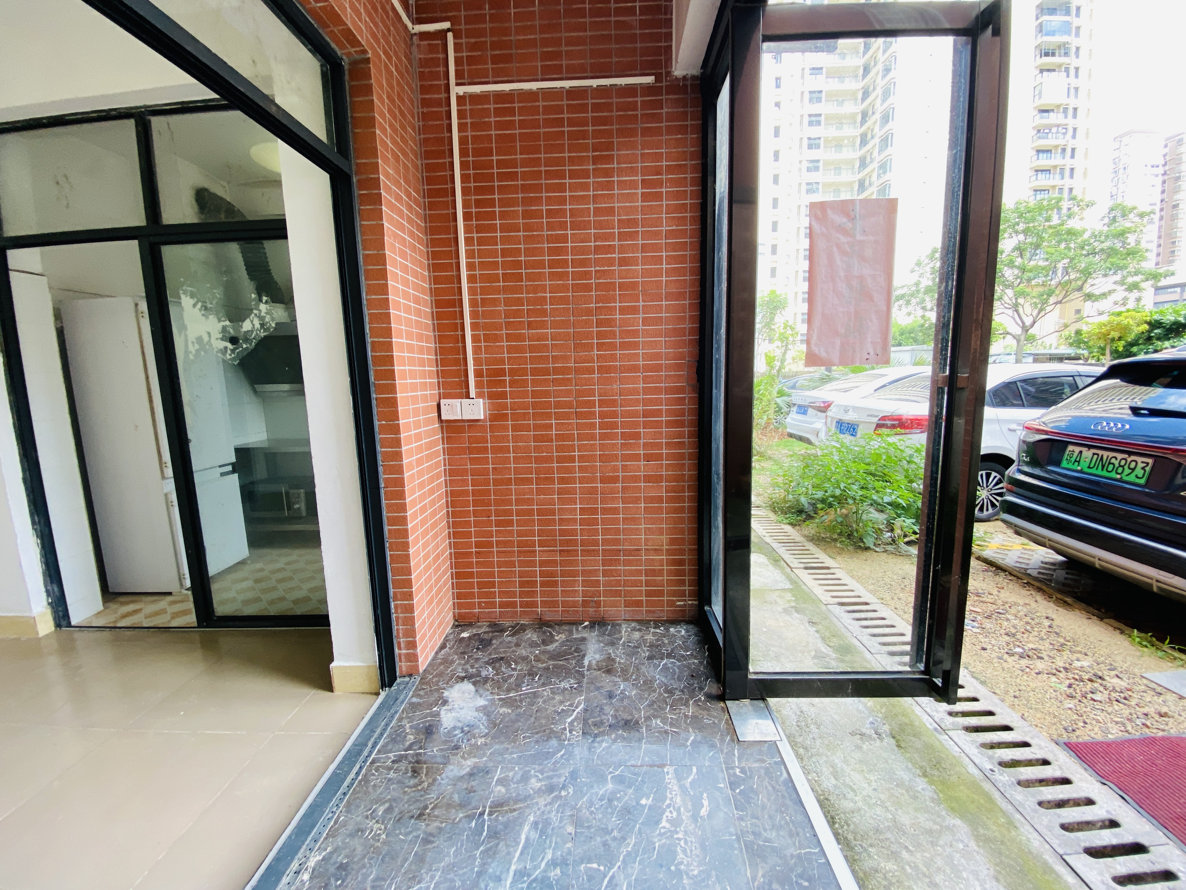 红城湖延长线(别名:滨江华庭) 3室2厅1卫 3800.0元/月 红城湖延长线(别名:滨江华庭) 3室2厅1卫 3800.0元/月室内图