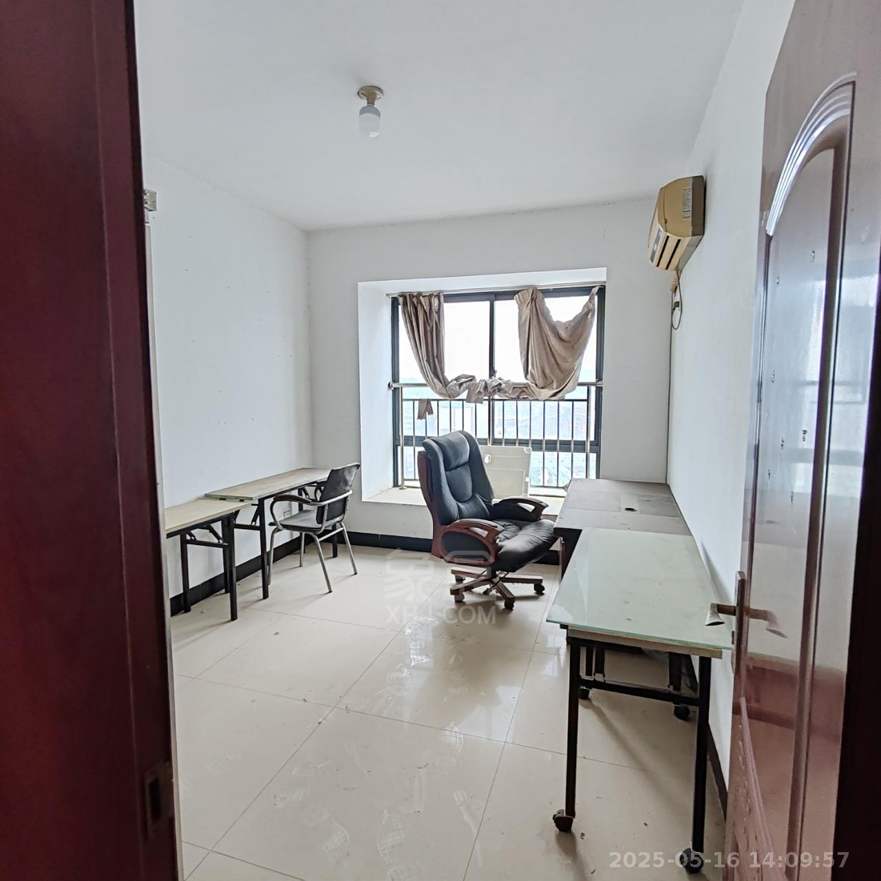 圣华名城建设北路110号 4室2厅1卫 1400.00元/月 圣华名城建设北路110号 4室2厅1卫 1400.00元/月室内图