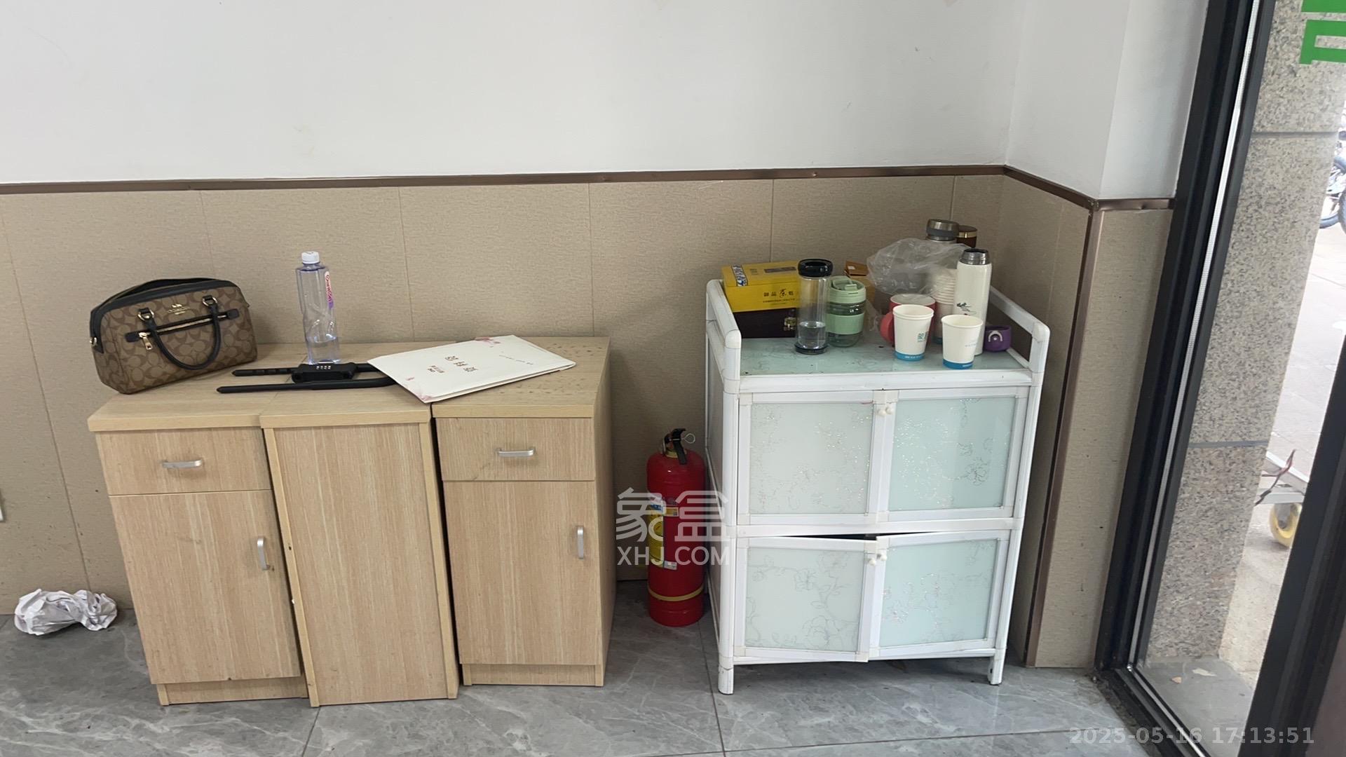 鑫远尚玺苑 4室2厅2卫 4300.0元/月 鑫远尚玺苑 4室2厅2卫 4300.0元/月室内图