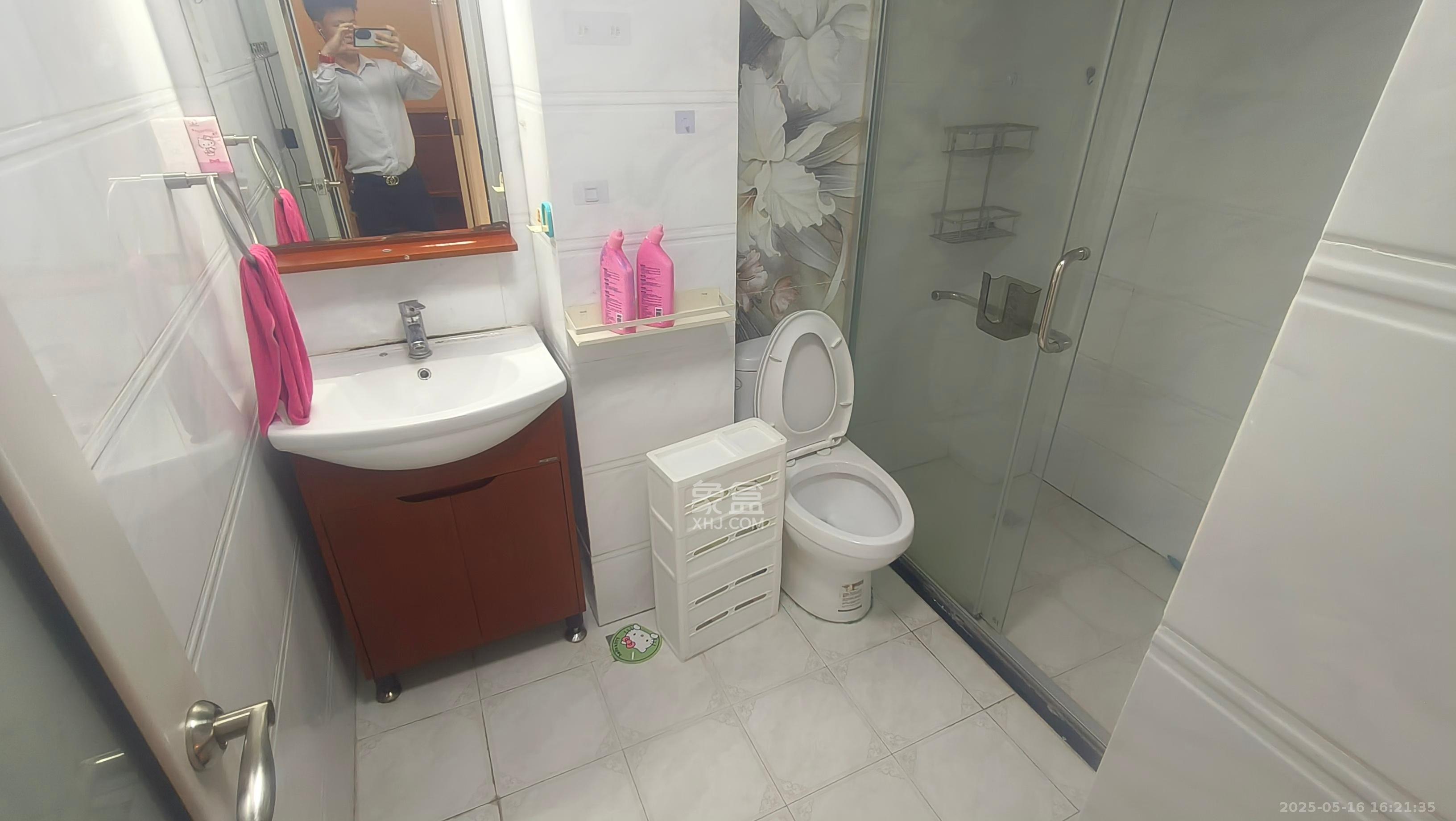 第六都(陆都小区) 3室2厅2卫 4200.0元/月 第六都(陆都小区) 3室2厅2卫 4200.0元/月室内图