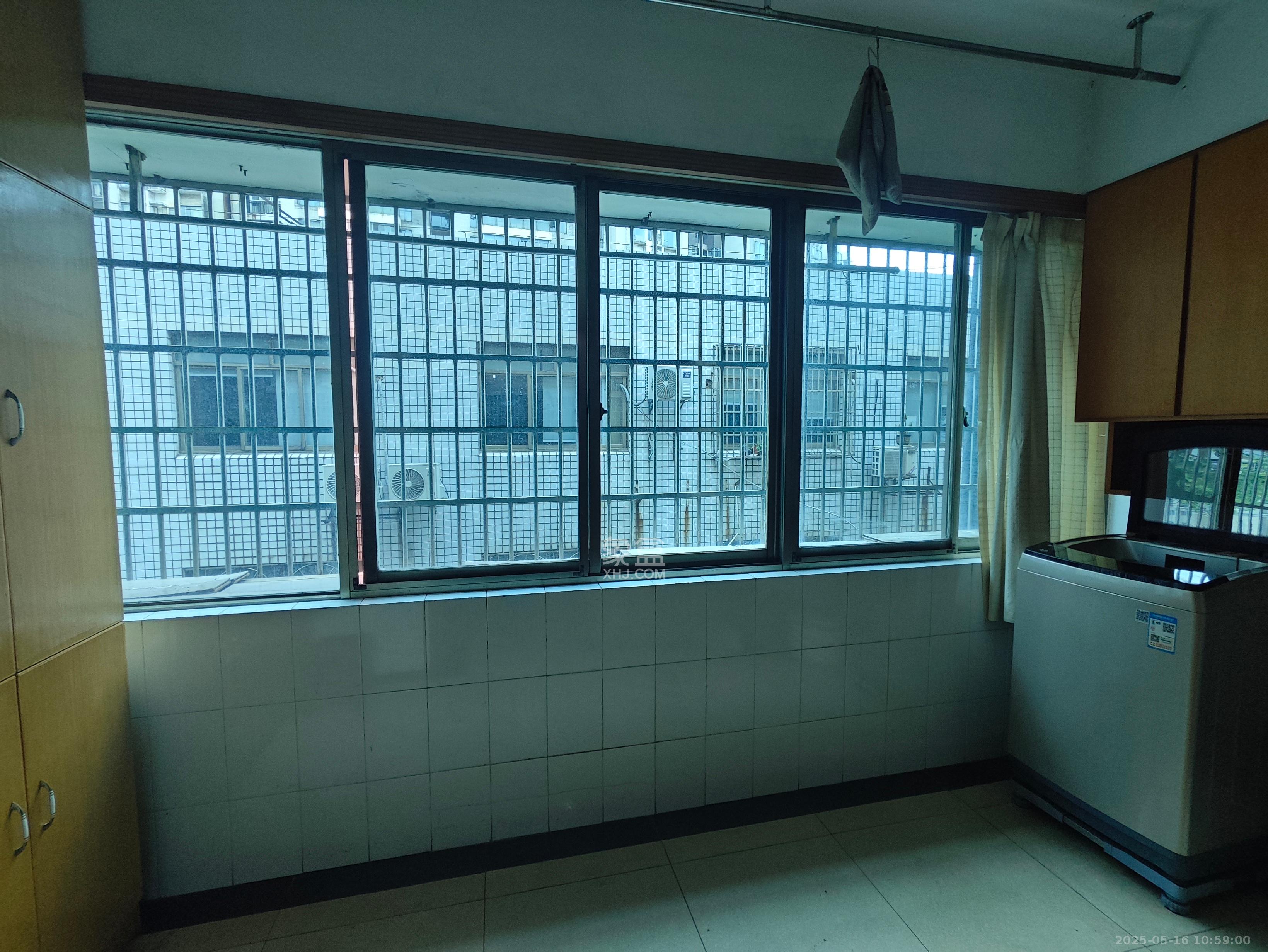 建材储运公司宿舍  3室2厅2卫   2000.00元/月室内图