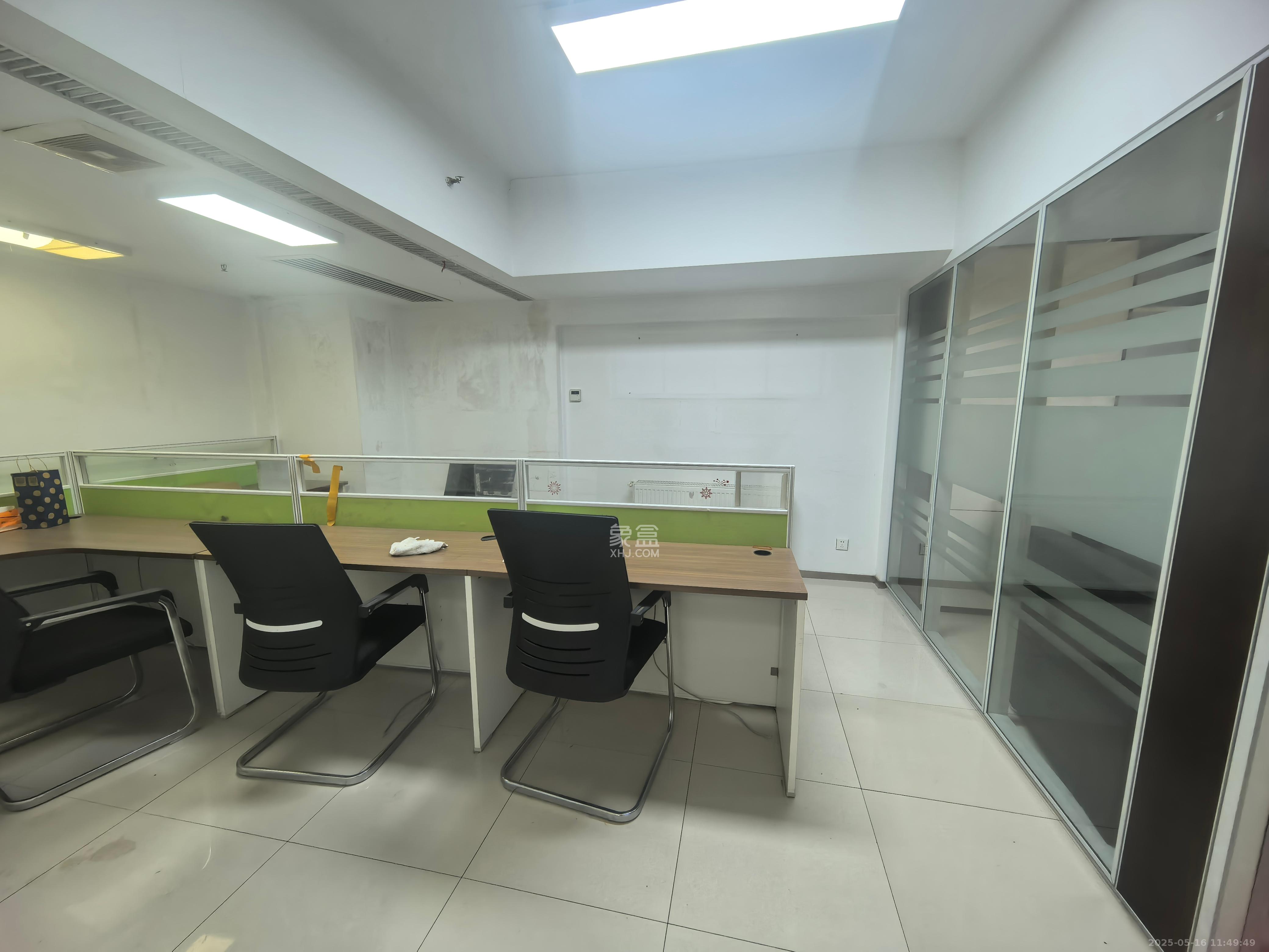 保利国际广场 1室1厅1卫 6000.0元/月 保利国际广场 1室1厅1卫 6000.0元/月室内图