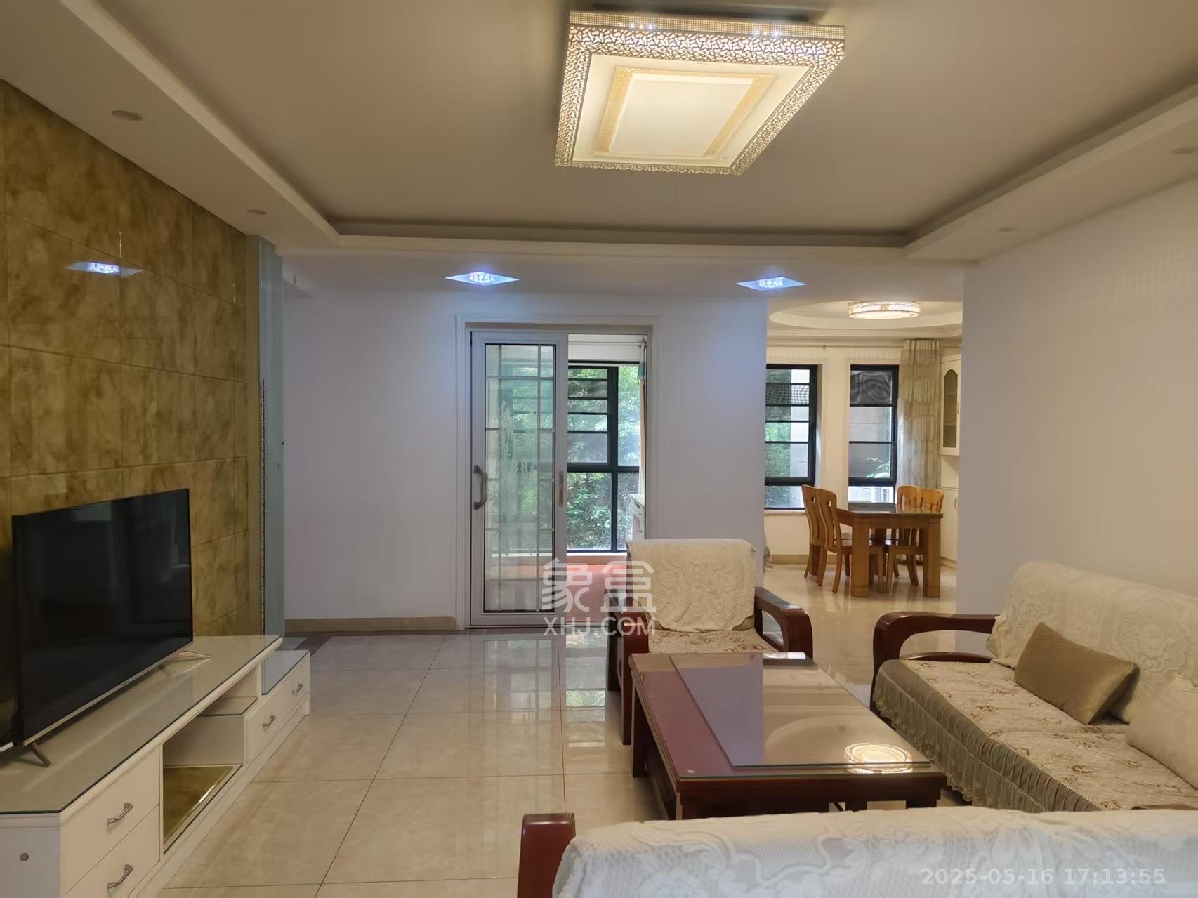 鑫远尚玺苑 4室2厅2卫 4300.0元/月 鑫远尚玺苑 4室2厅2卫 4300.0元/月室内图