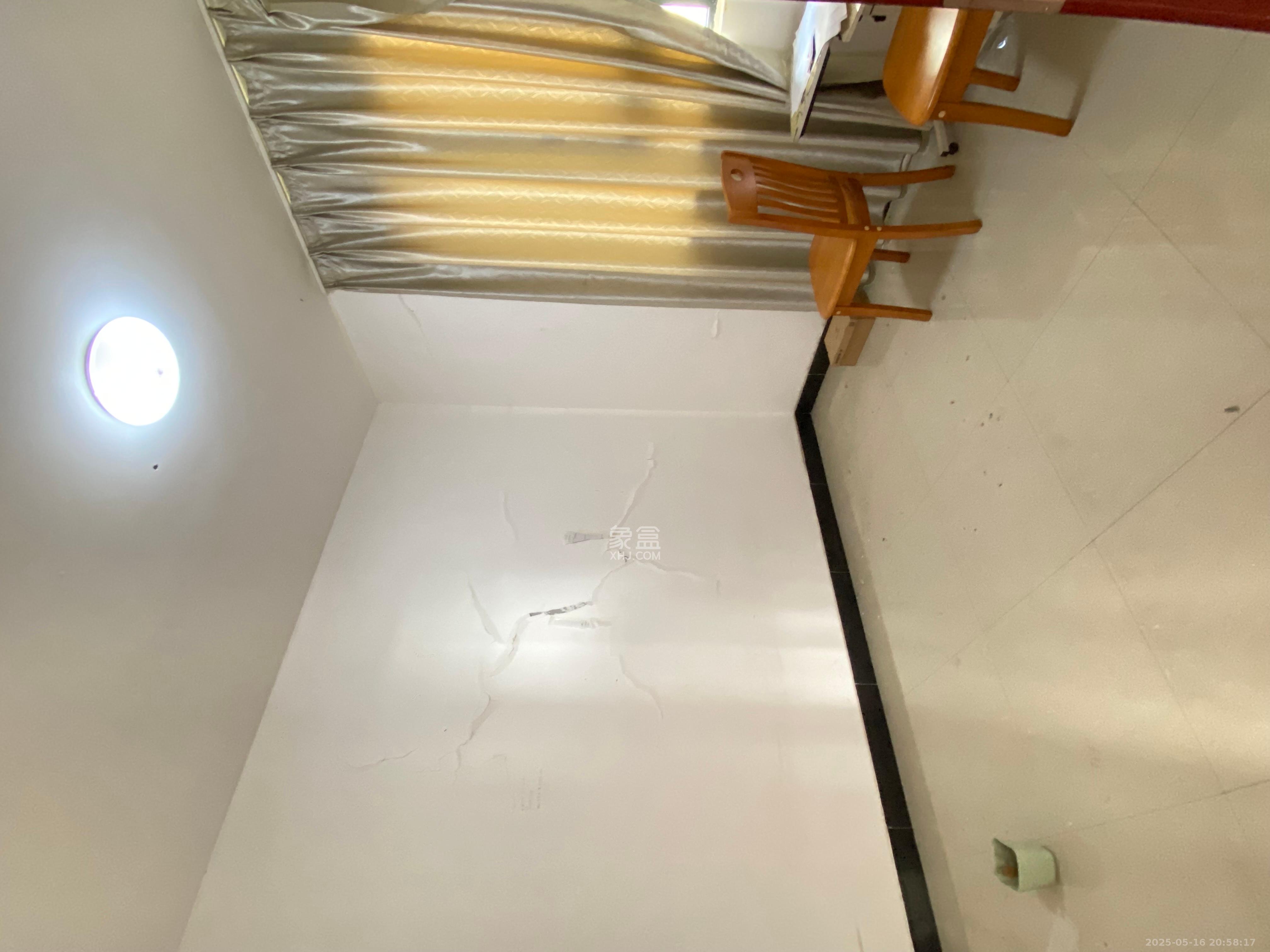 藏珑湖上国际花园 2室2厅2卫 2500.0元/月 藏珑湖上国际花园 2室2厅2卫 2500.0元/月室内图