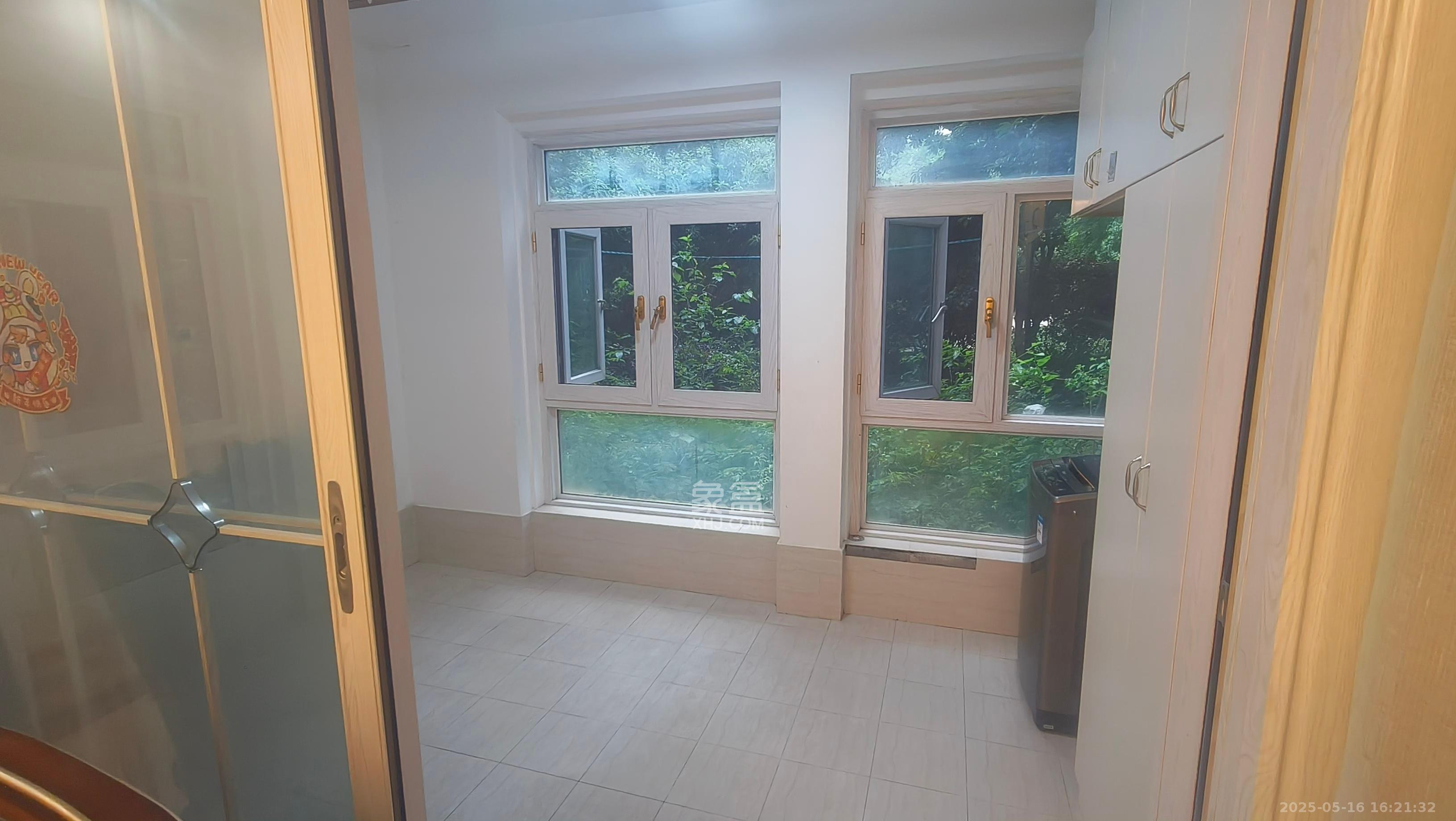 第六都(陆都小区) 3室2厅2卫 4200.0元/月 第六都(陆都小区) 3室2厅2卫 4200.0元/月室内图