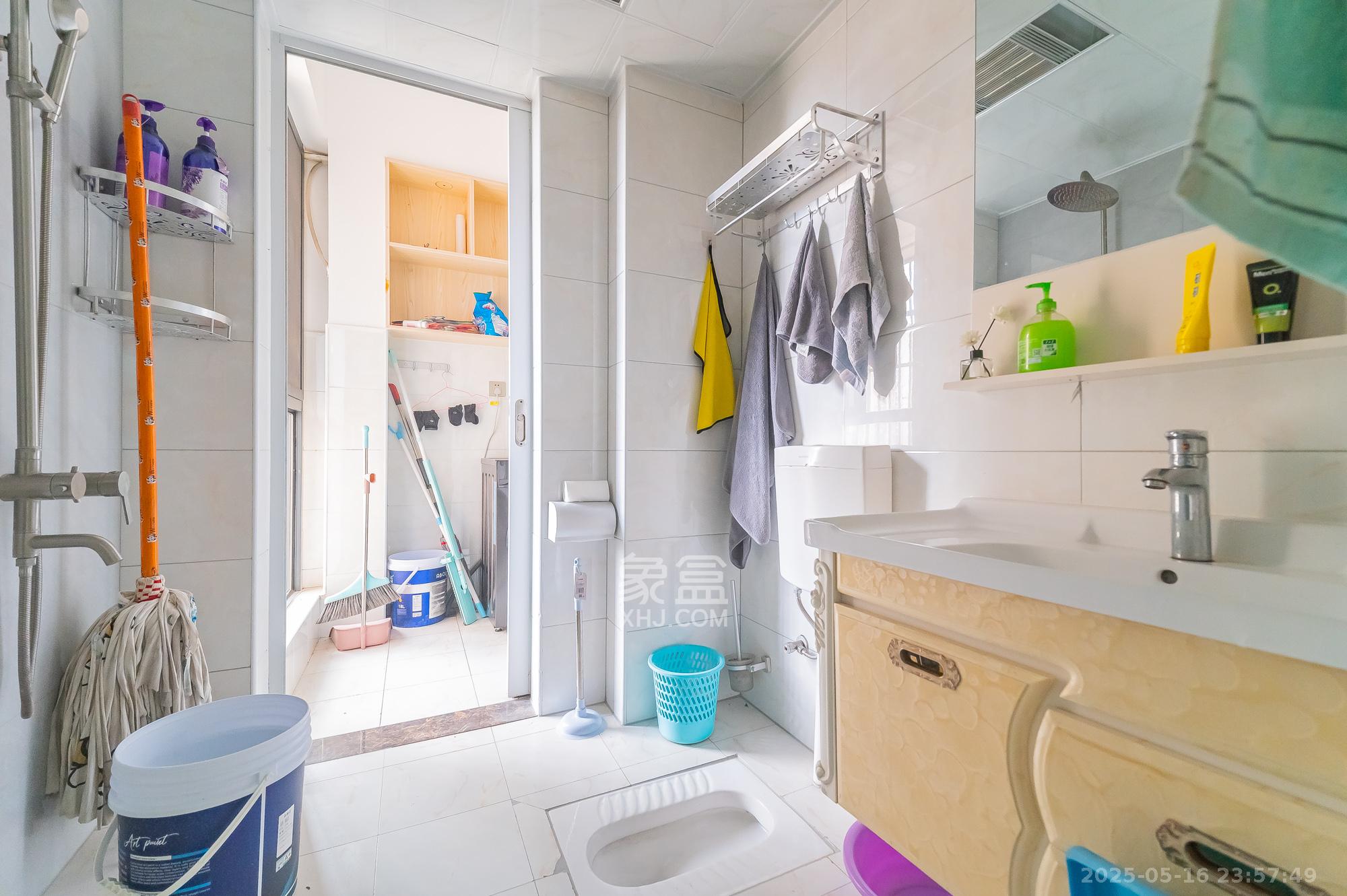 松雅轩(埃克斯社区) 2室2厅1卫 62.8万 松雅轩(埃克斯社区) 2室2厅1卫 62.8万卫生间