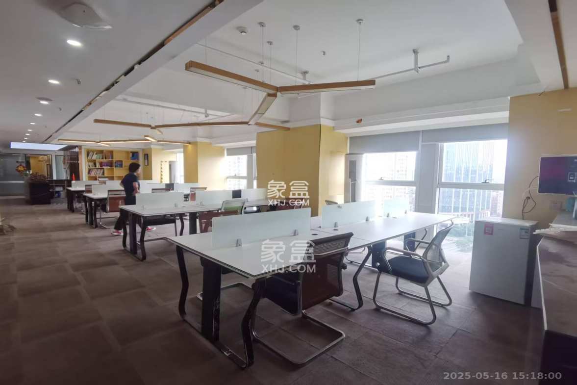 五峰国际 1室1厅1卫 10000.0元/月 五峰国际 1室1厅1卫 10000.0元/月室内图