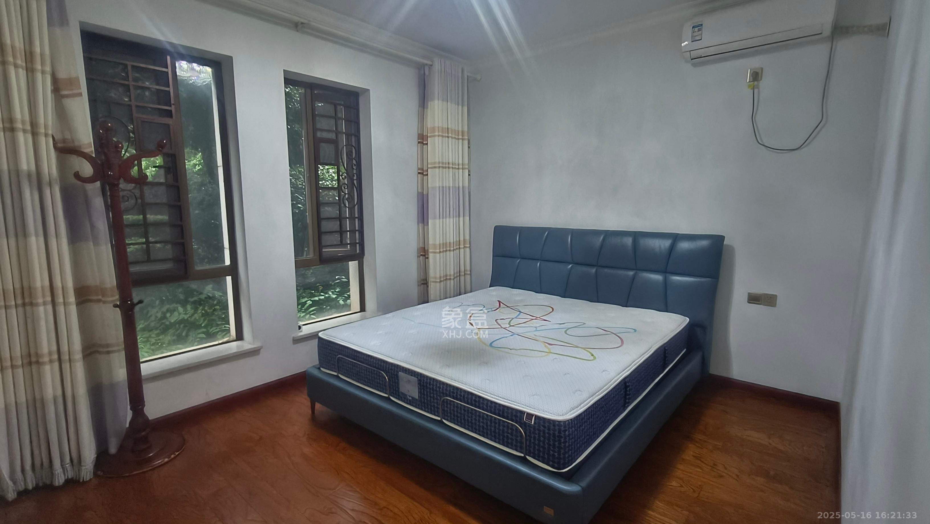 第六都(陆都小区) 3室2厅2卫 4200.0元/月 第六都(陆都小区) 3室2厅2卫 4200.0元/月室内图