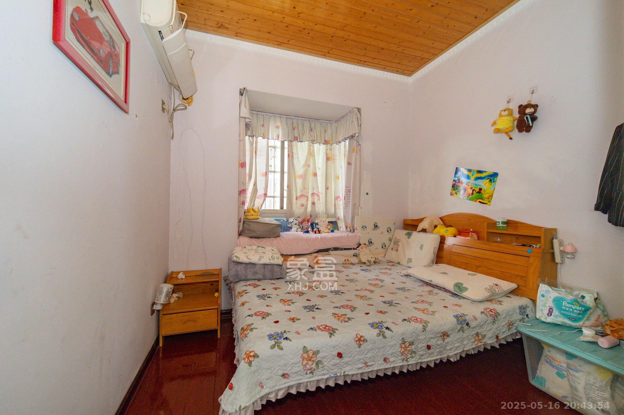 楚天中苑 3室2厅2卫 68.0万 楚天中苑 3室2厅2卫 68.0万卧室