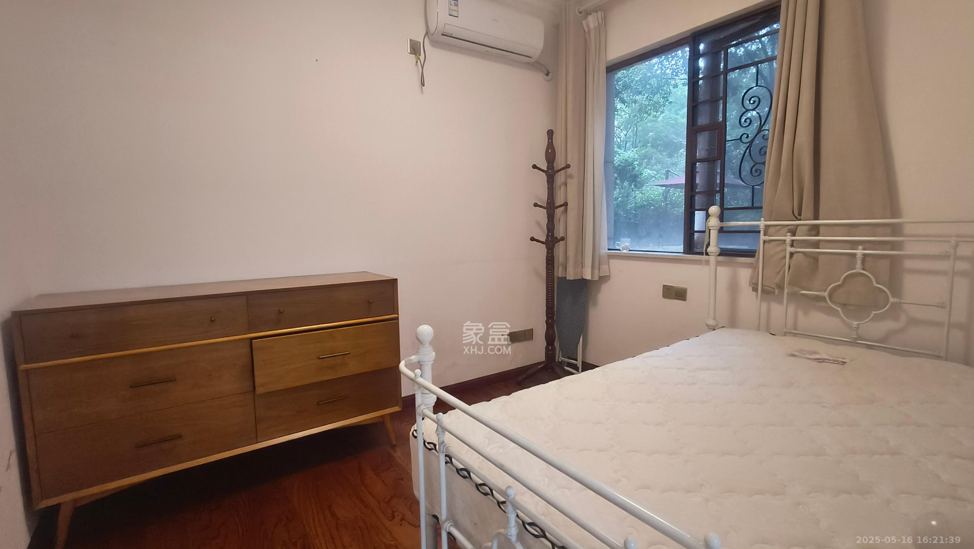 第六都(陆都小区) 3室2厅2卫 4200.0元/月 第六都(陆都小区) 3室2厅2卫 4200.0元/月室内图