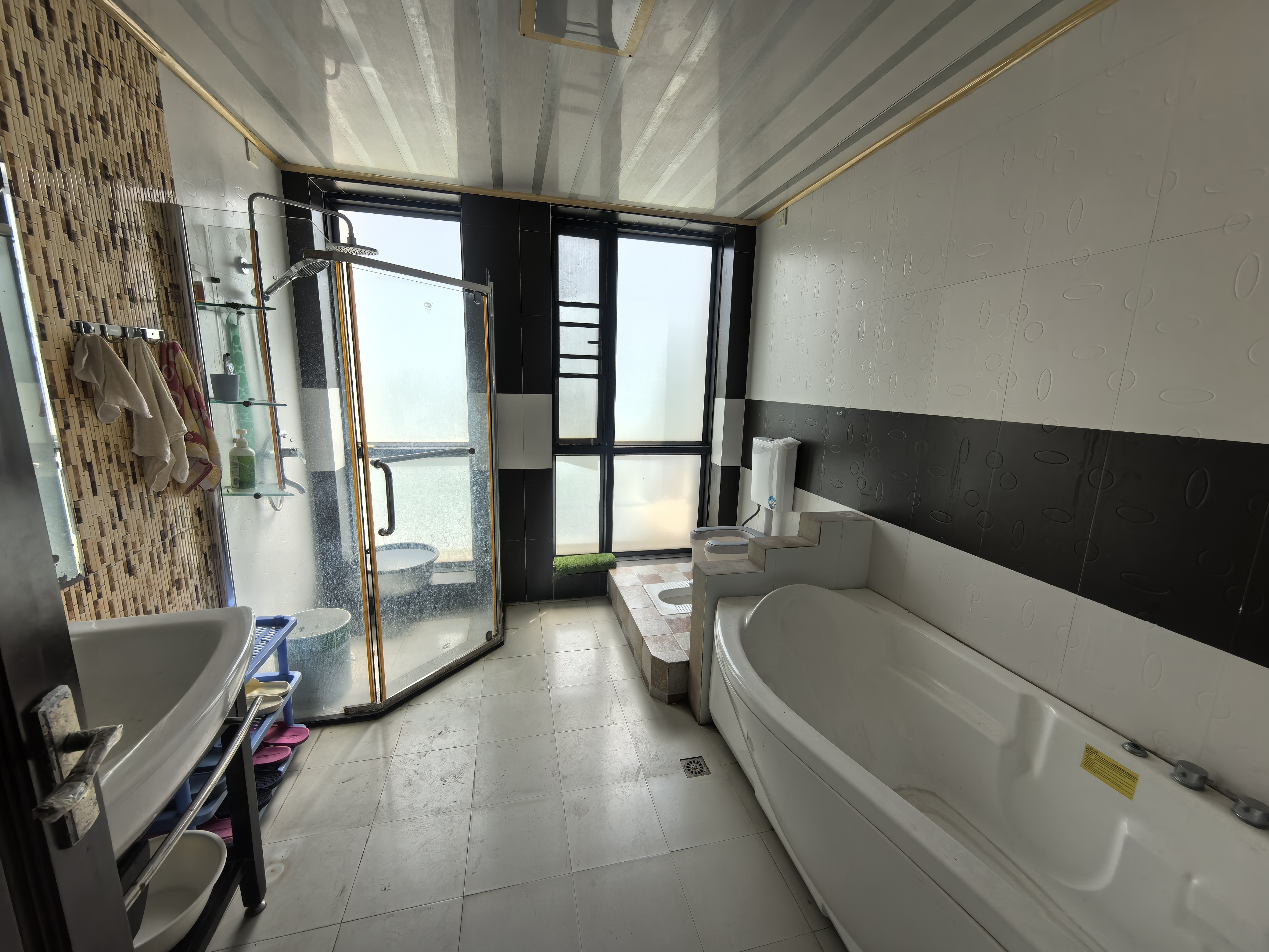 紫荆花园二区 4室2厅2卫 7500.0元/月 紫荆花园二区 4室2厅2卫 7500.0元/月室内图