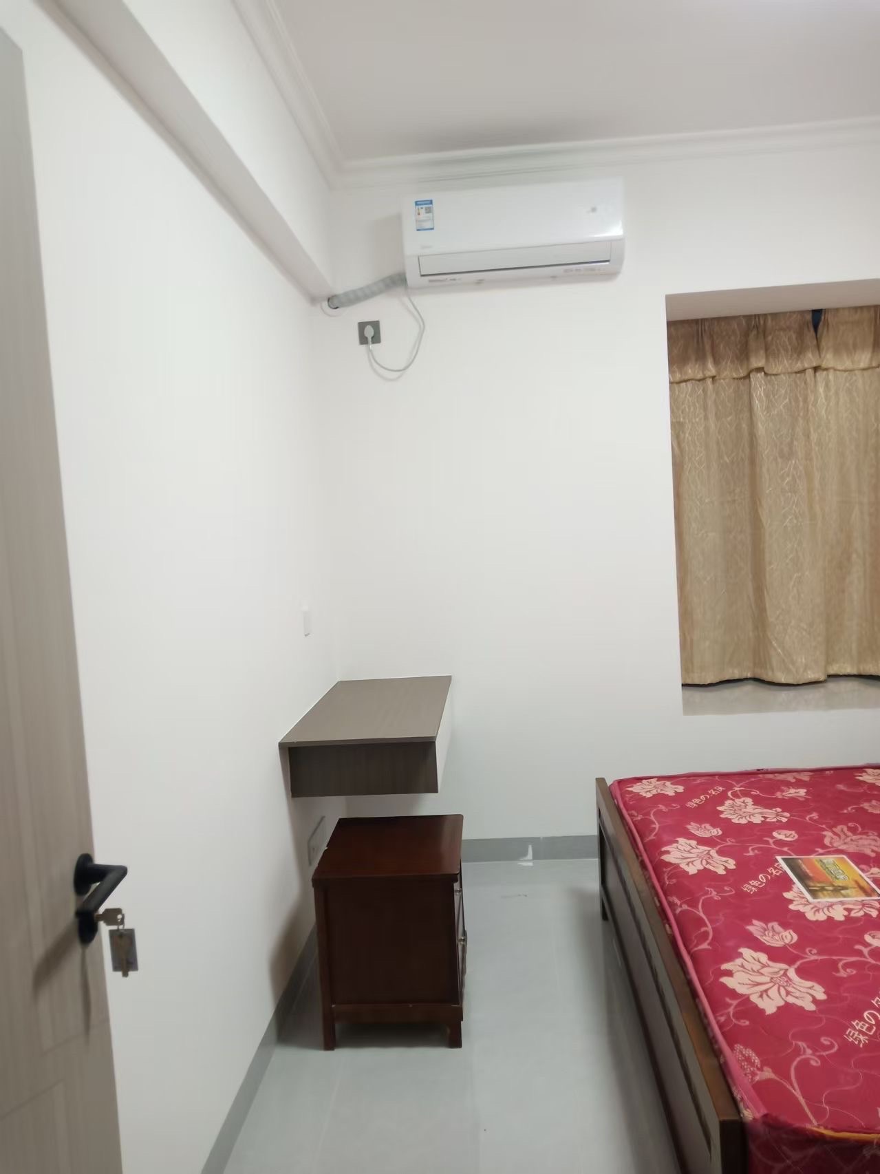 互助小区电梯房  2室1厅1卫   1300.00元/月室内图