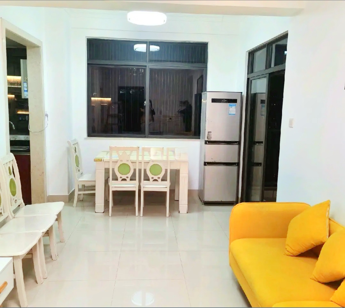 宜家广场  2室1厅1卫    90.0万 宜家广场  2室1厅1卫    90.0万室内图