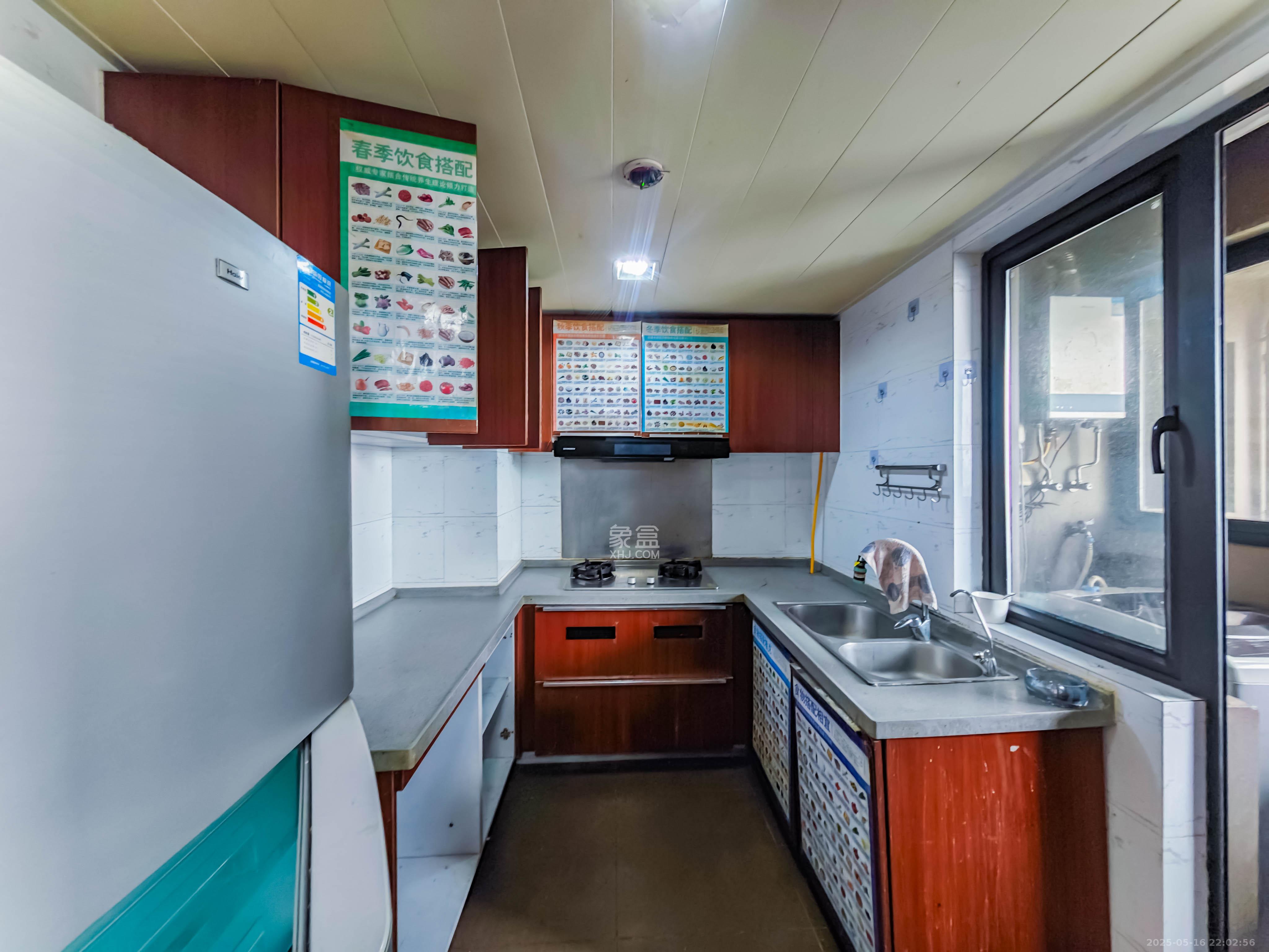 万科金域华府三四期  4室2厅2卫    128.0万 万科金域华府三四期  4室2厅2卫    128.0万厨房