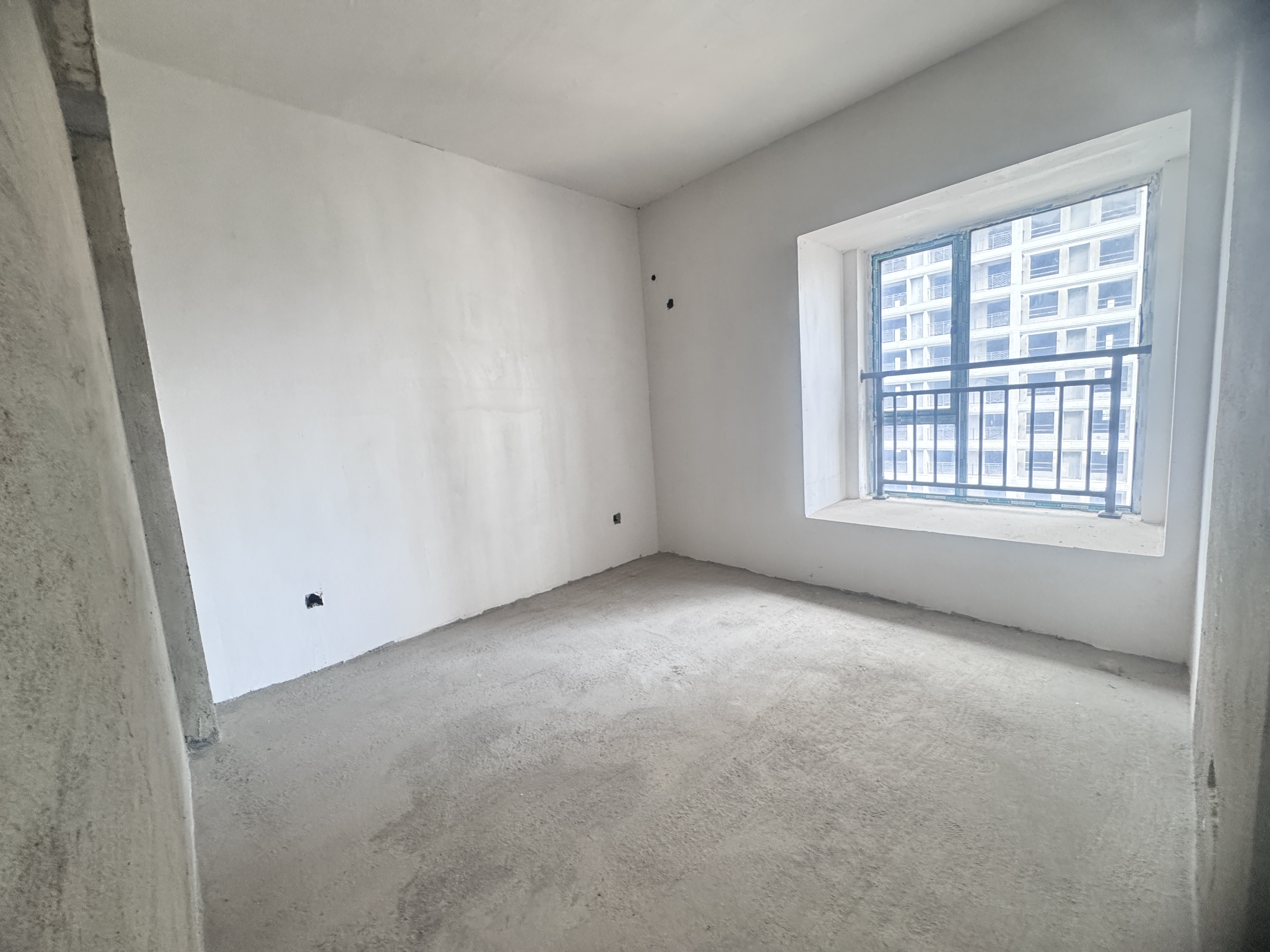 中铁银城江月 5室2厅3卫 105.0万 中铁银城江月 5室2厅3卫 105.0万室内图