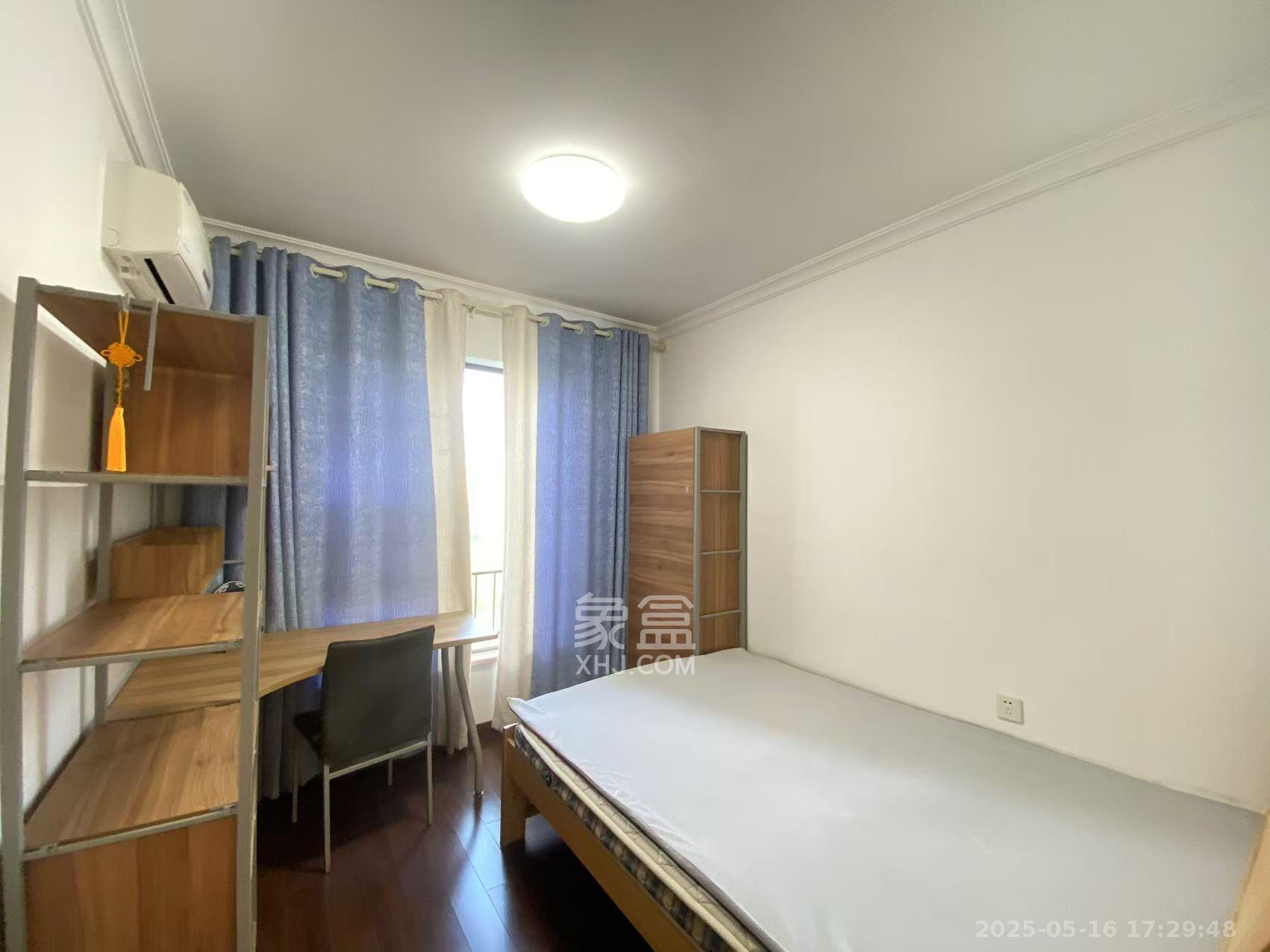 万科白鹭郡  4室2厅2卫    3800.0元/月室内图