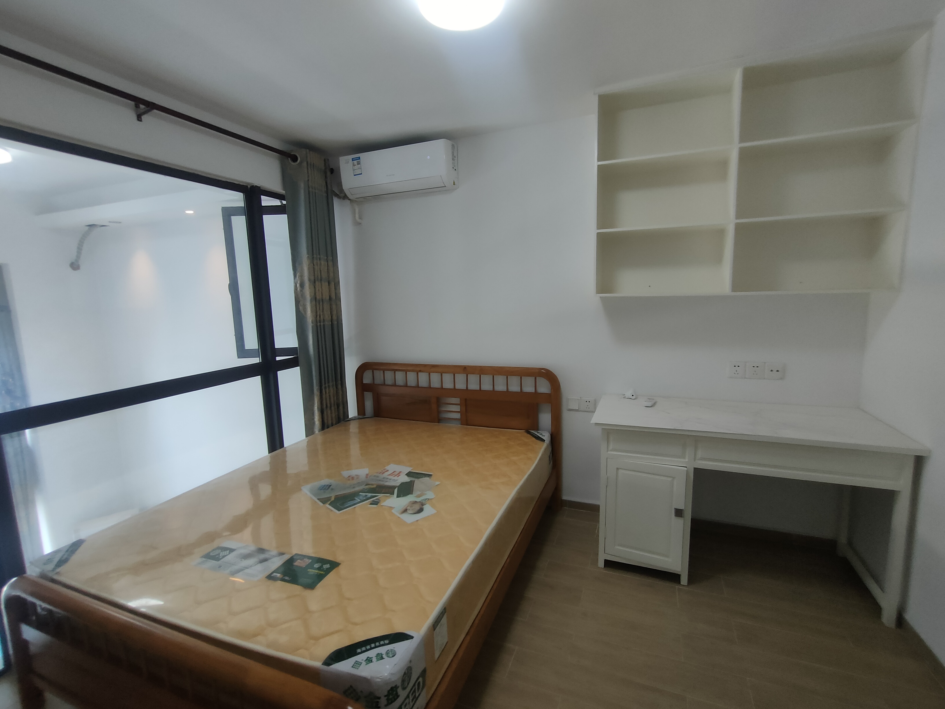 保利中央海岸一二期  1室0厅0卫   2900.00元/月室内图
