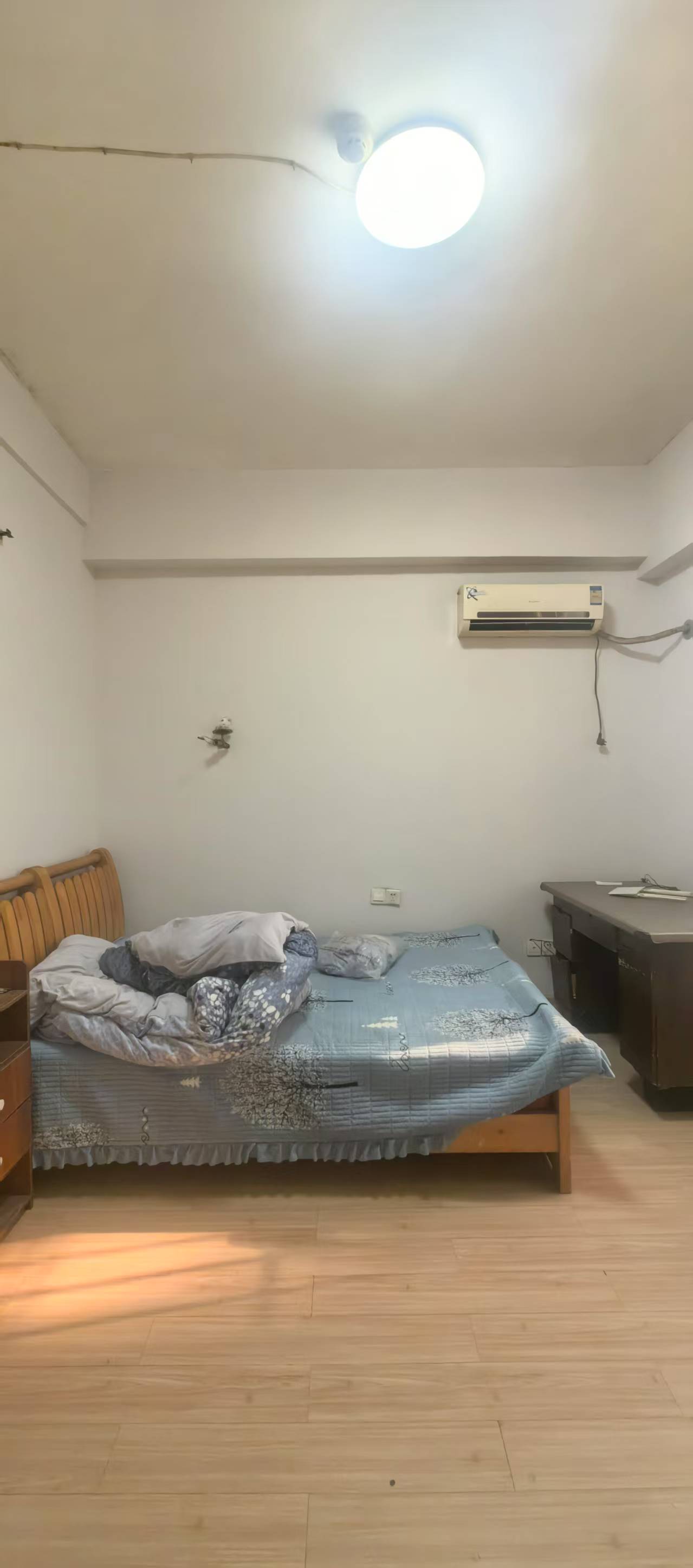 鹏泰国际 1室1厅1卫 700.0元/月 鹏泰国际 1室1厅1卫 700.0元/月室内图