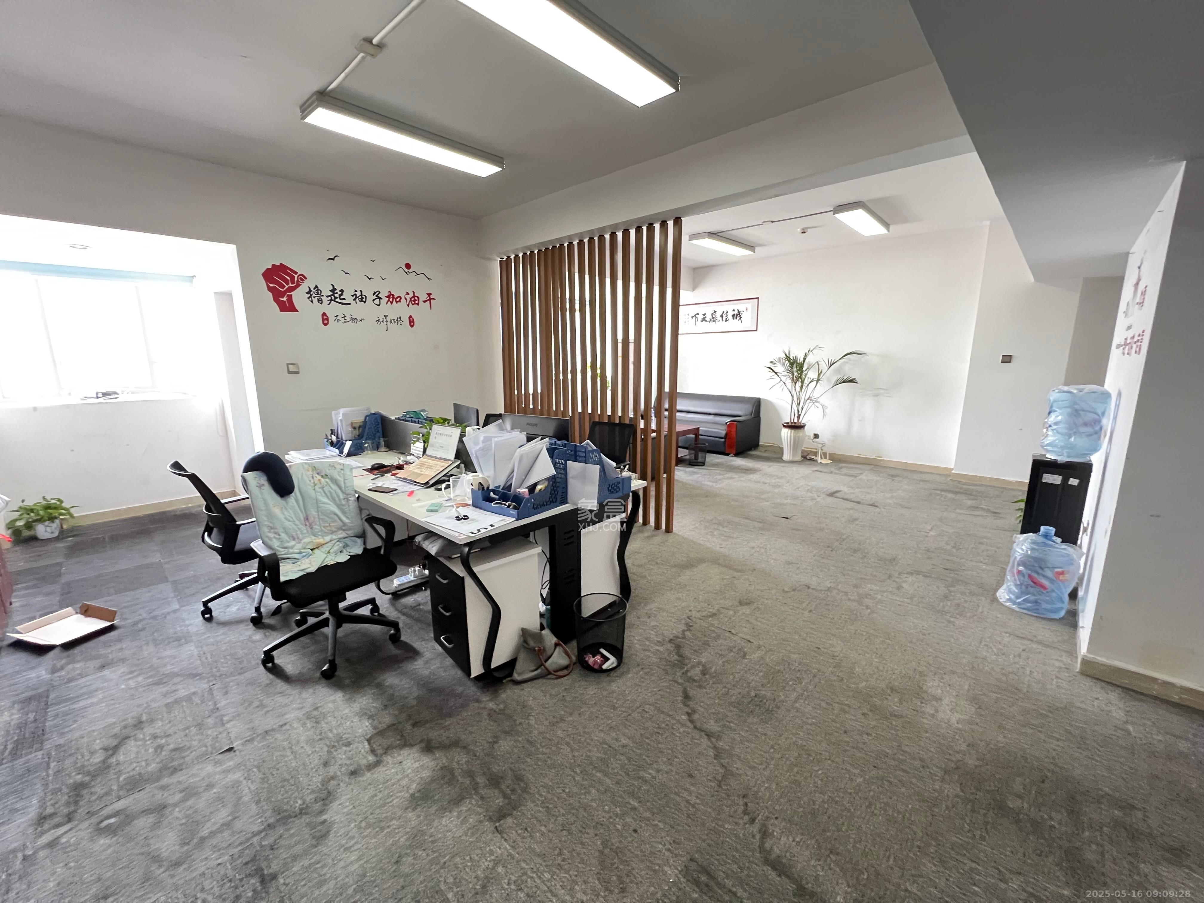 汇达国际公馆（汇达大厦）  2室2厅1卫   2500.00元/月室内图