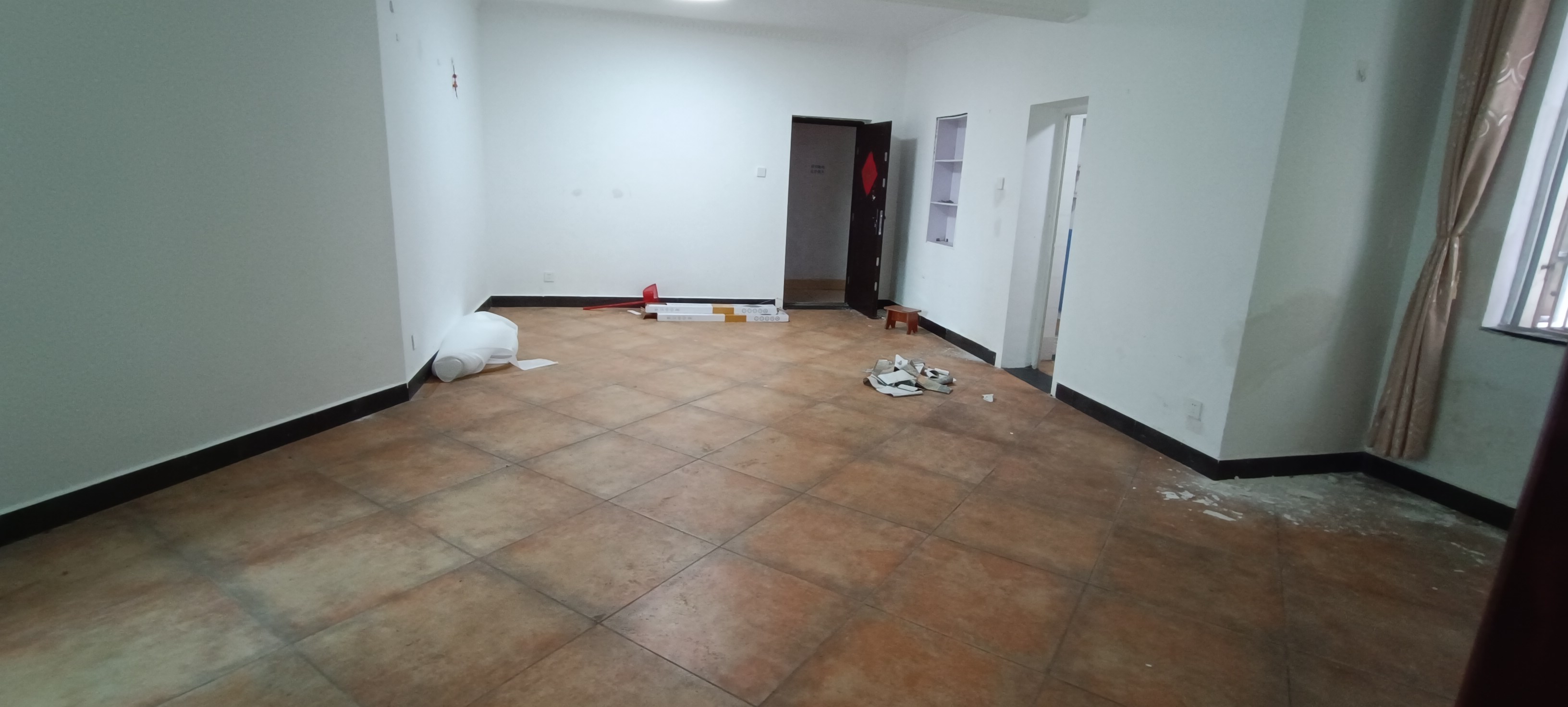 富豪大厦(富豪花园) 2室1厅1卫 108.0万 富豪大厦(富豪花园) 2室1厅1卫 108.0万客厅