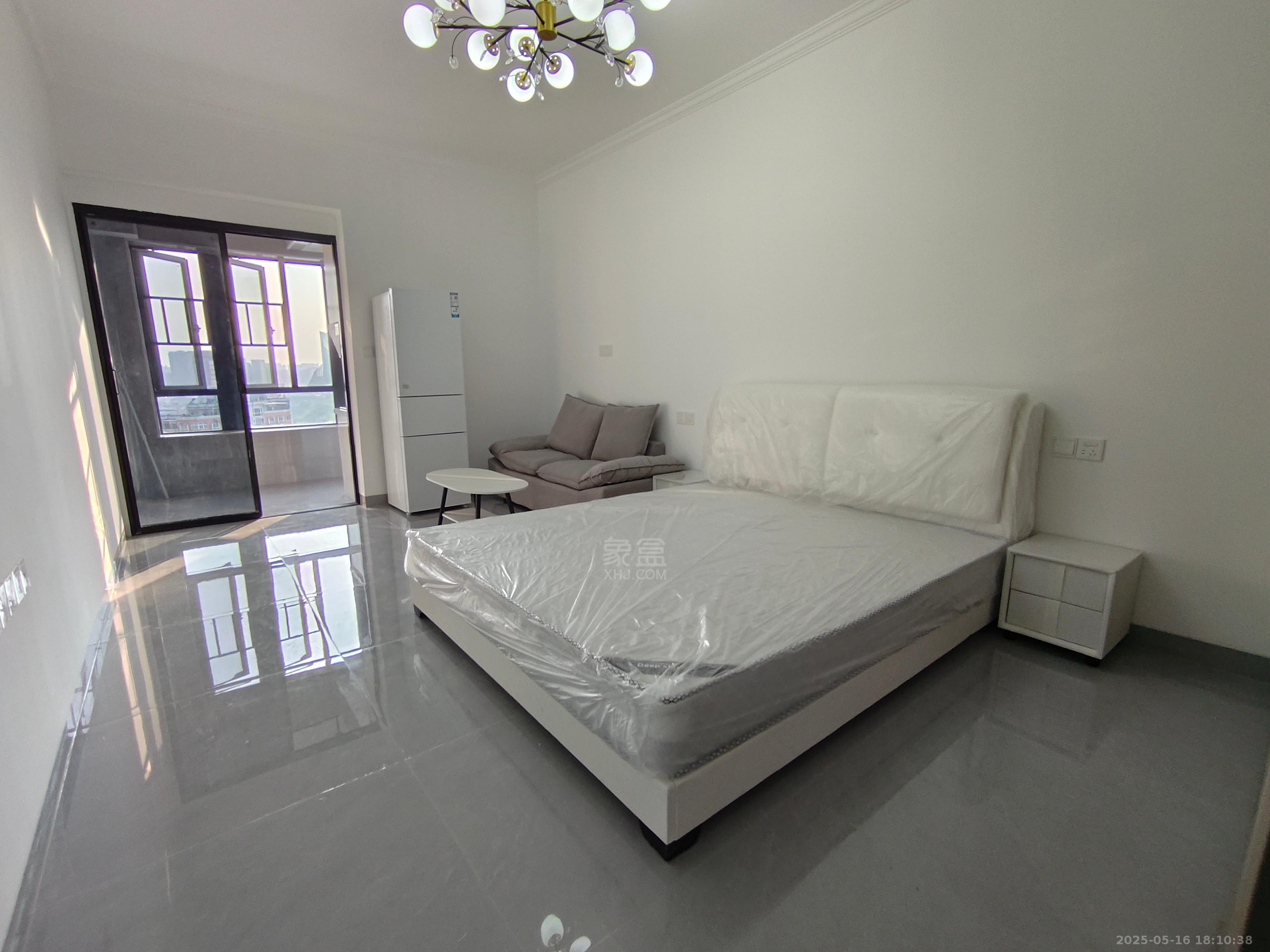 奥园广场 1室1厅1卫 1500.0元/月 奥园广场 1室1厅1卫 1500.0元/月室内图