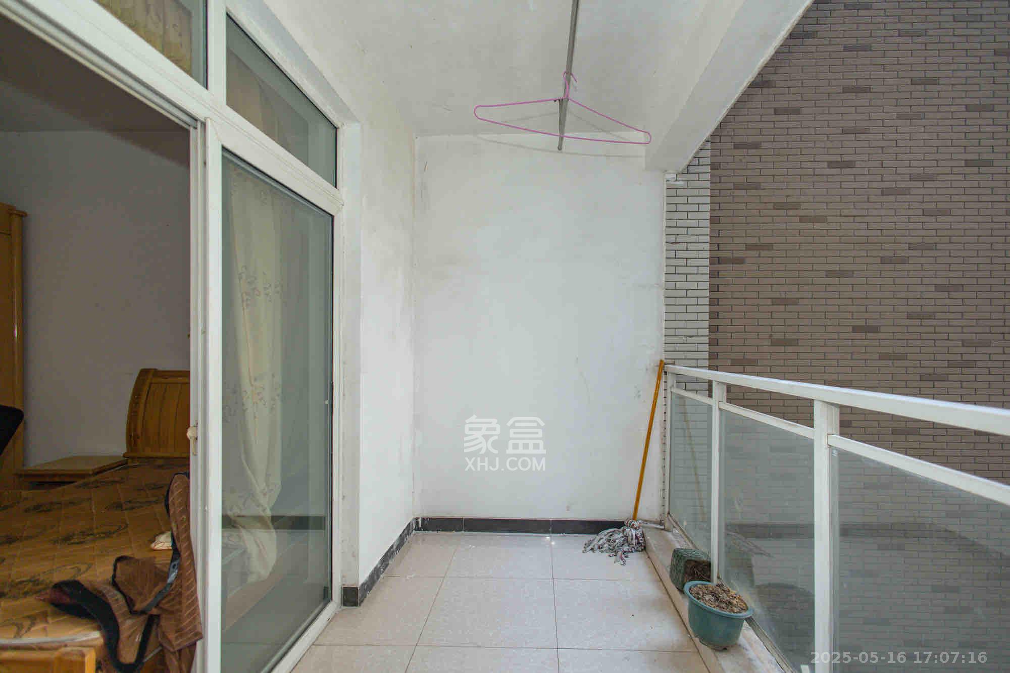 紫晶城 2室2厅1卫 1400.0元/月 紫晶城 2室2厅1卫 1400.0元/月室内图