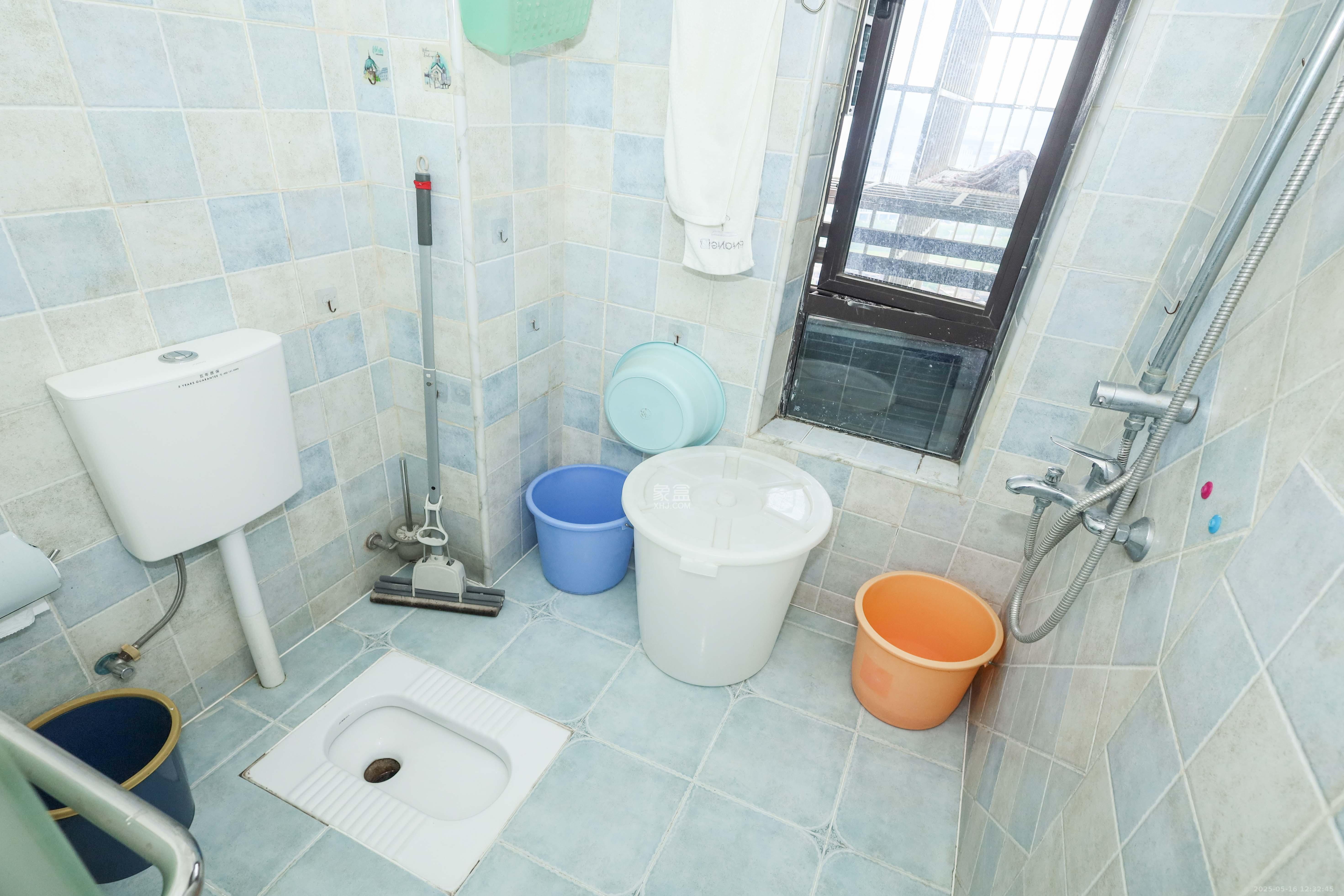 保利麓谷林语F区  3室2厅2卫   130.00万卫生间