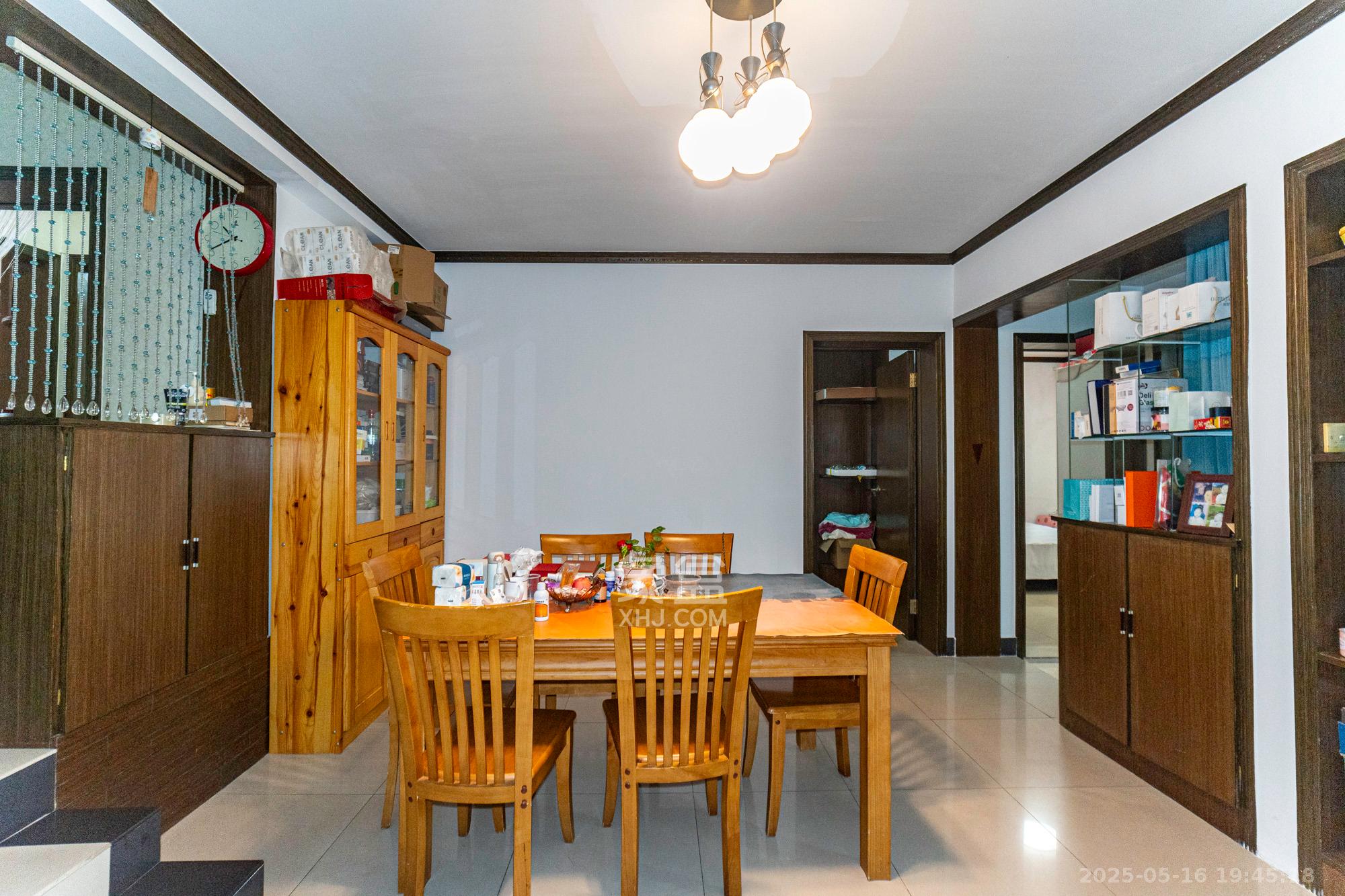 星兴佳园 3室2厅2卫 59.8万 星兴佳园 3室2厅2卫 59.8万客厅