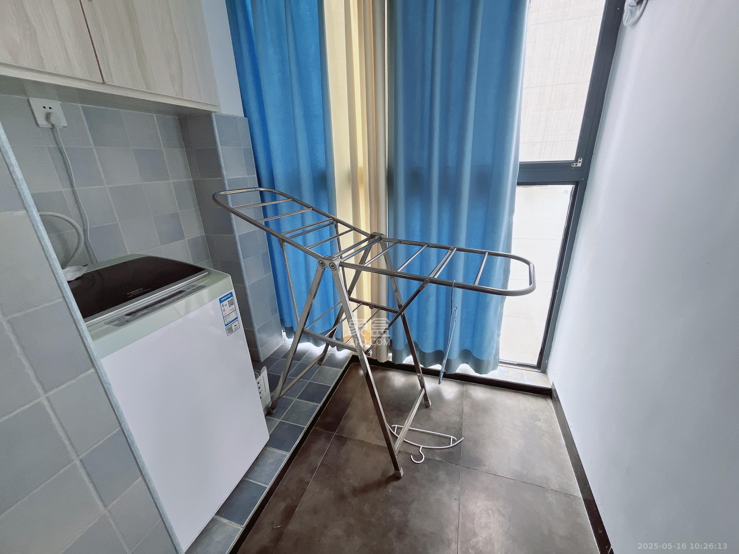 中交里城 1室2厅1卫 1900.0元/月 中交里城 1室2厅1卫 1900.0元/月室内图