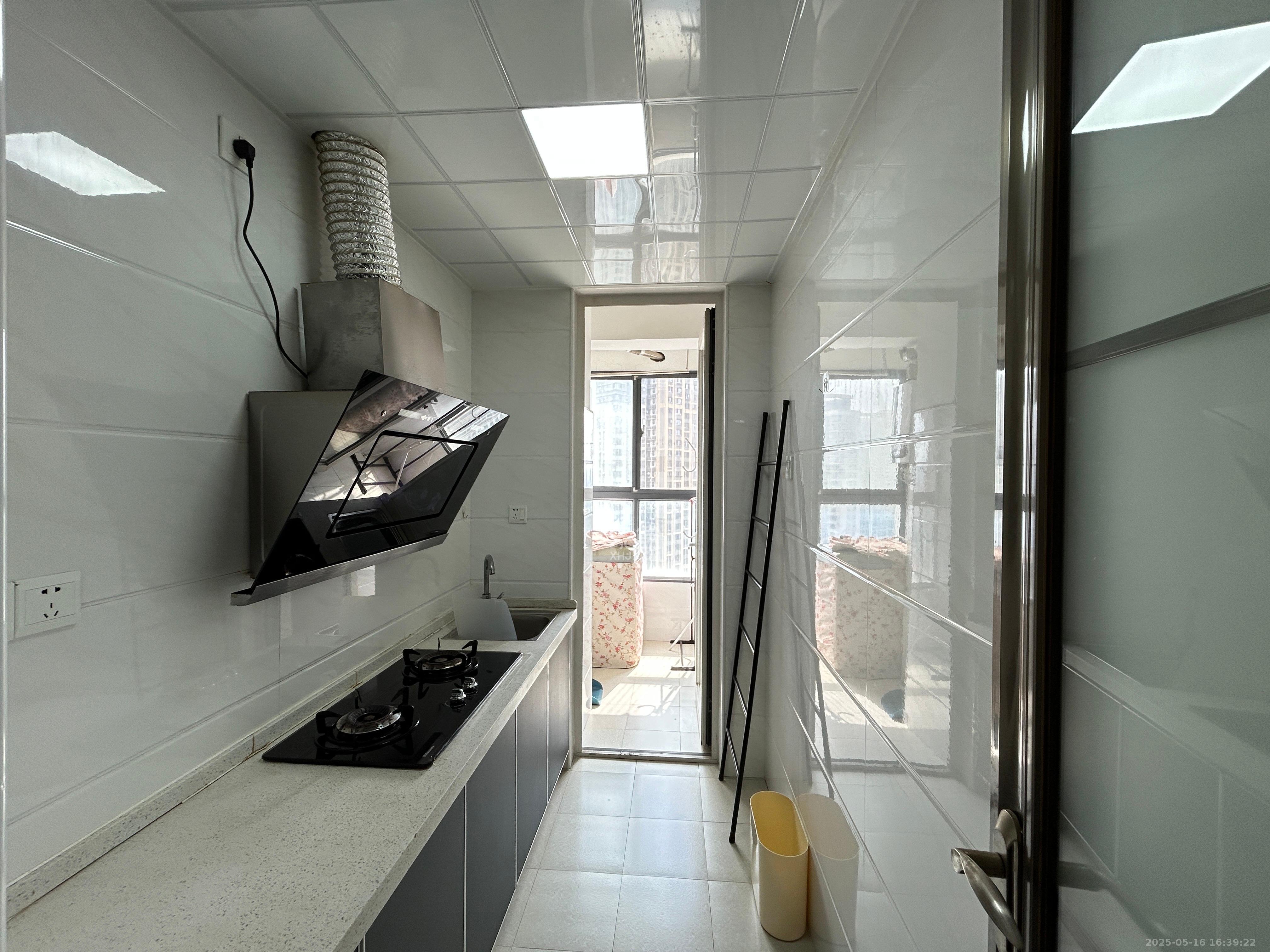 北辰三角洲C2区 3室2厅1卫 2200.0元/月 北辰三角洲C2区 3室2厅1卫 2200.0元/月室内图