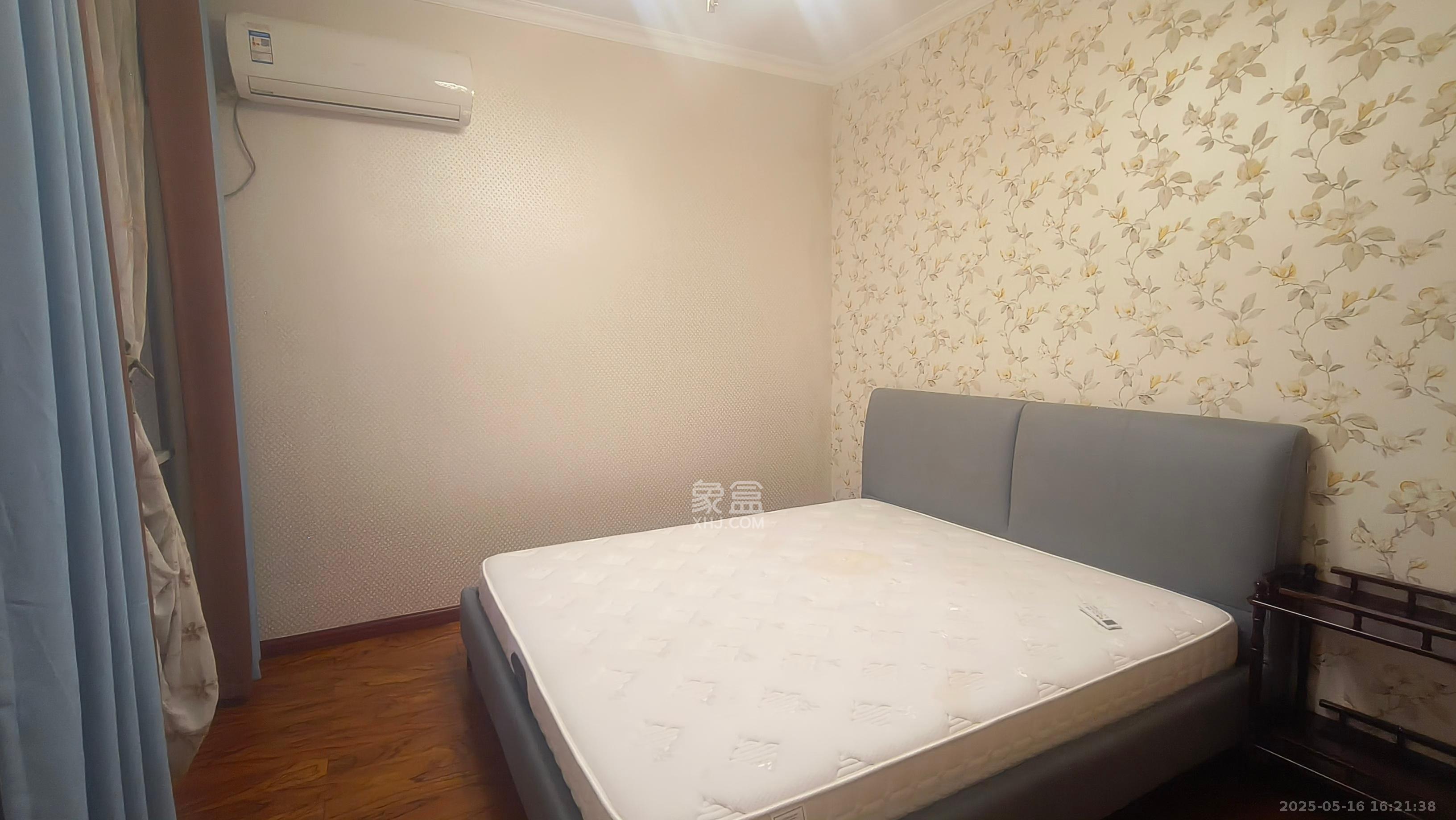 第六都(陆都小区) 3室2厅2卫 4200.0元/月 第六都(陆都小区) 3室2厅2卫 4200.0元/月室内图