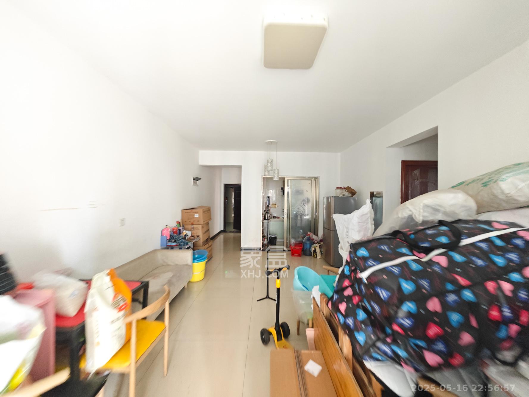 博长山水香颐 3室2厅1卫 60.0万 博长山水香颐 3室2厅1卫 60.0万客厅