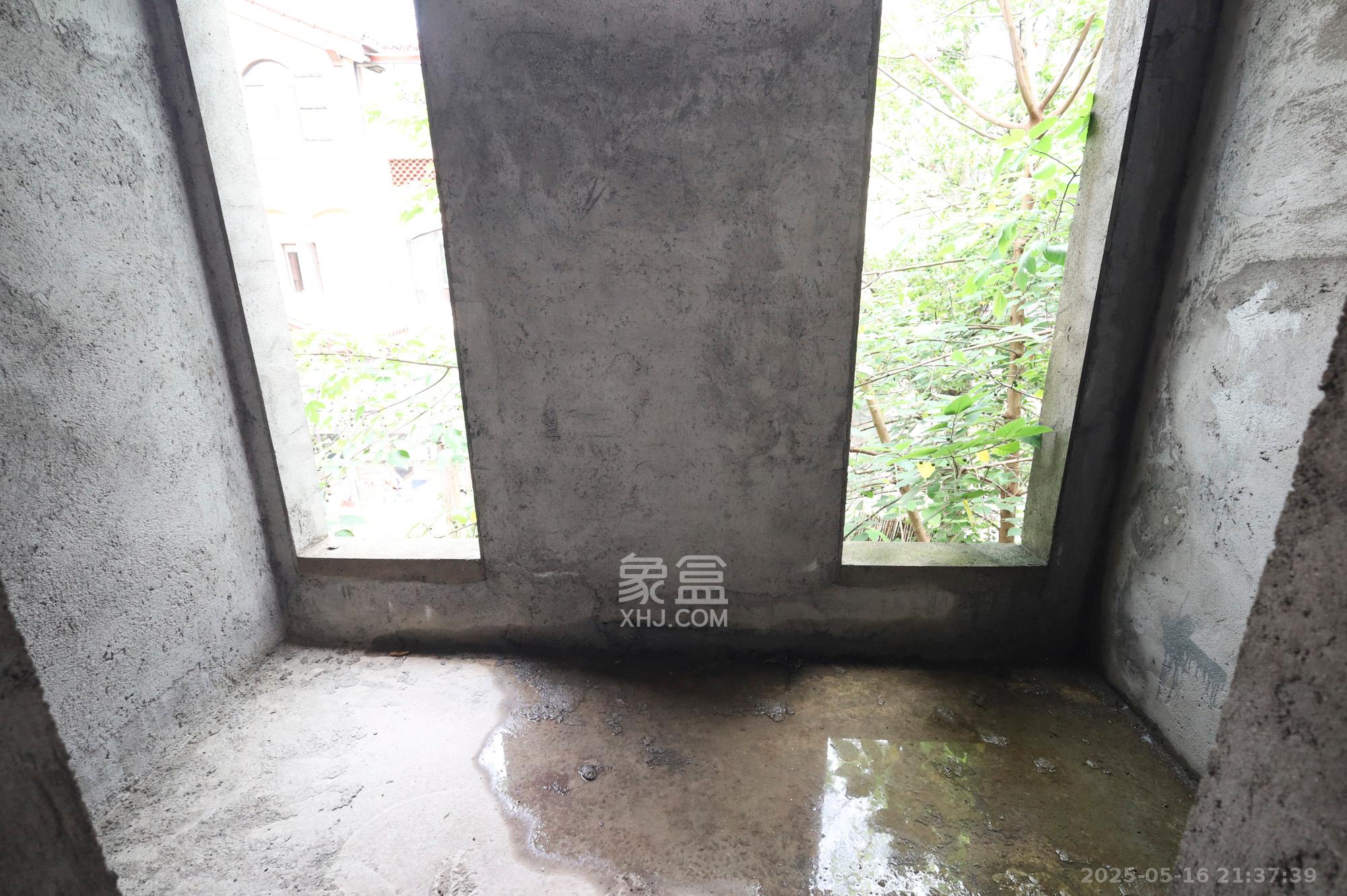 水映加州  5室2厅4卫   580.00万其他