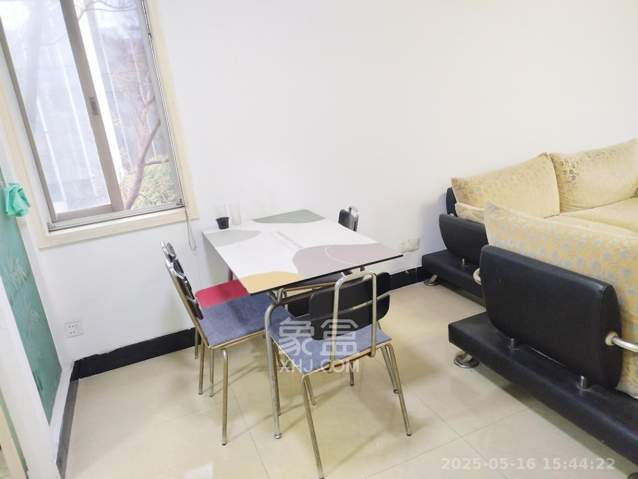 紫荆花园新铁路宿舍  2室2厅1卫    1750.0元/月室内图